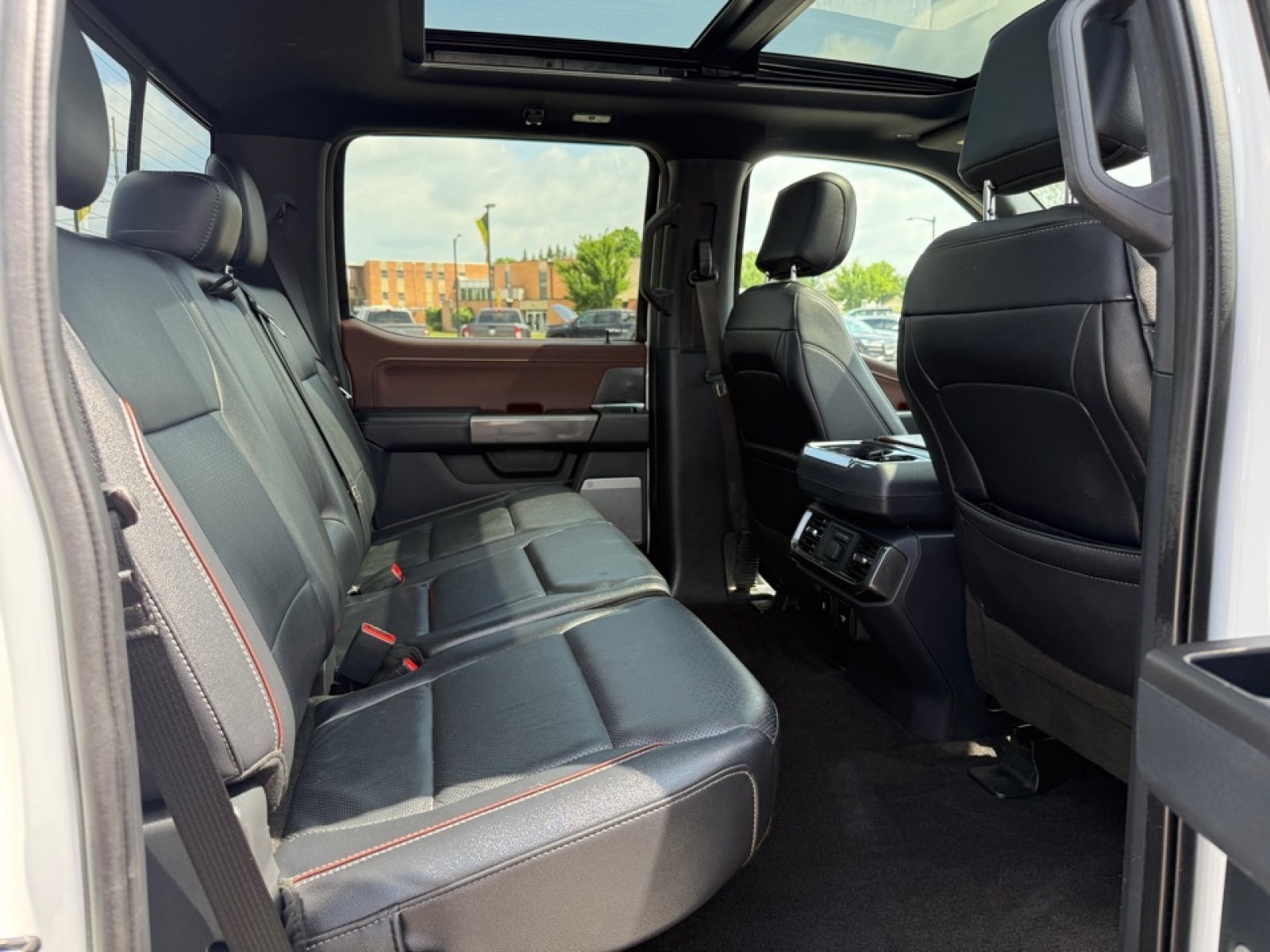2022 Ford F-150 Lariat photo 11