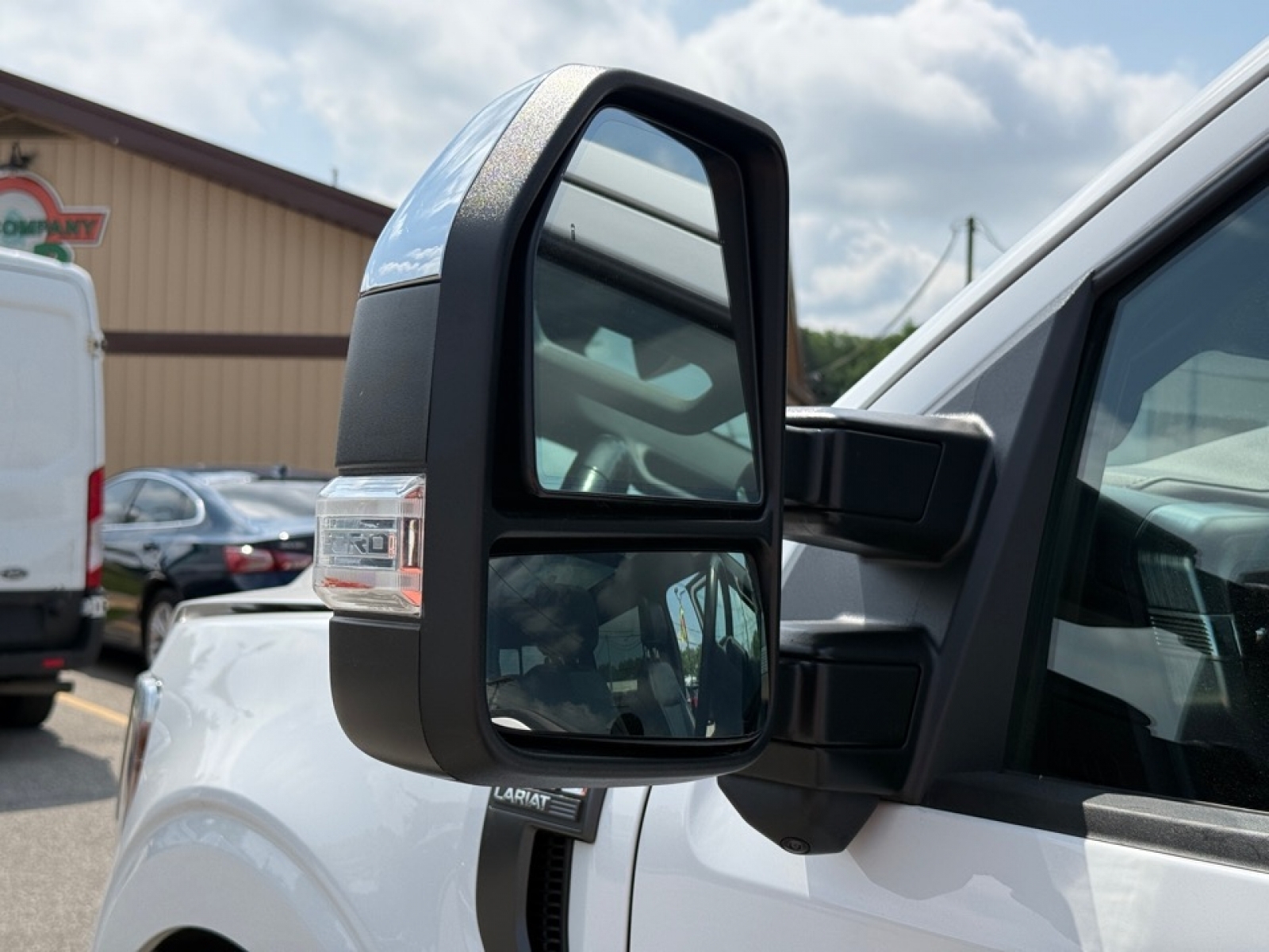 2022 Ford F-150 Lariat photo 34