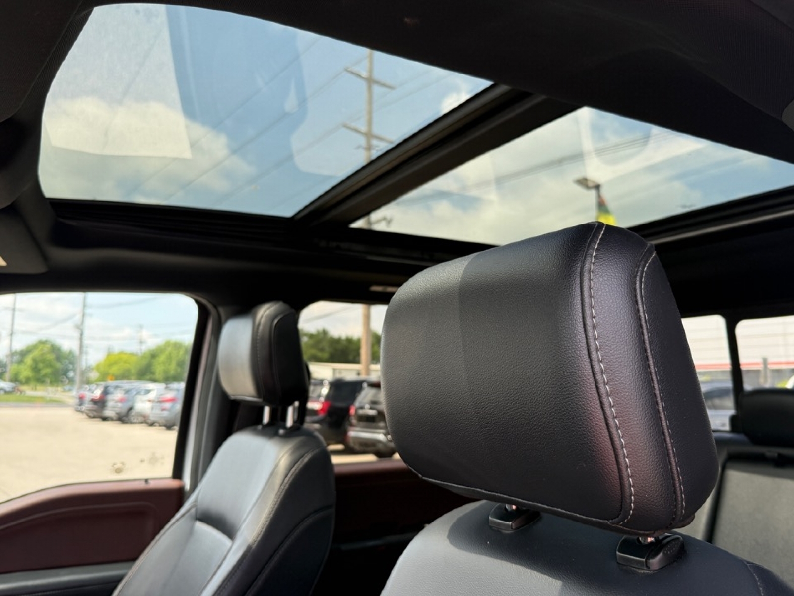 2022 Ford F-150 Lariat photo 38