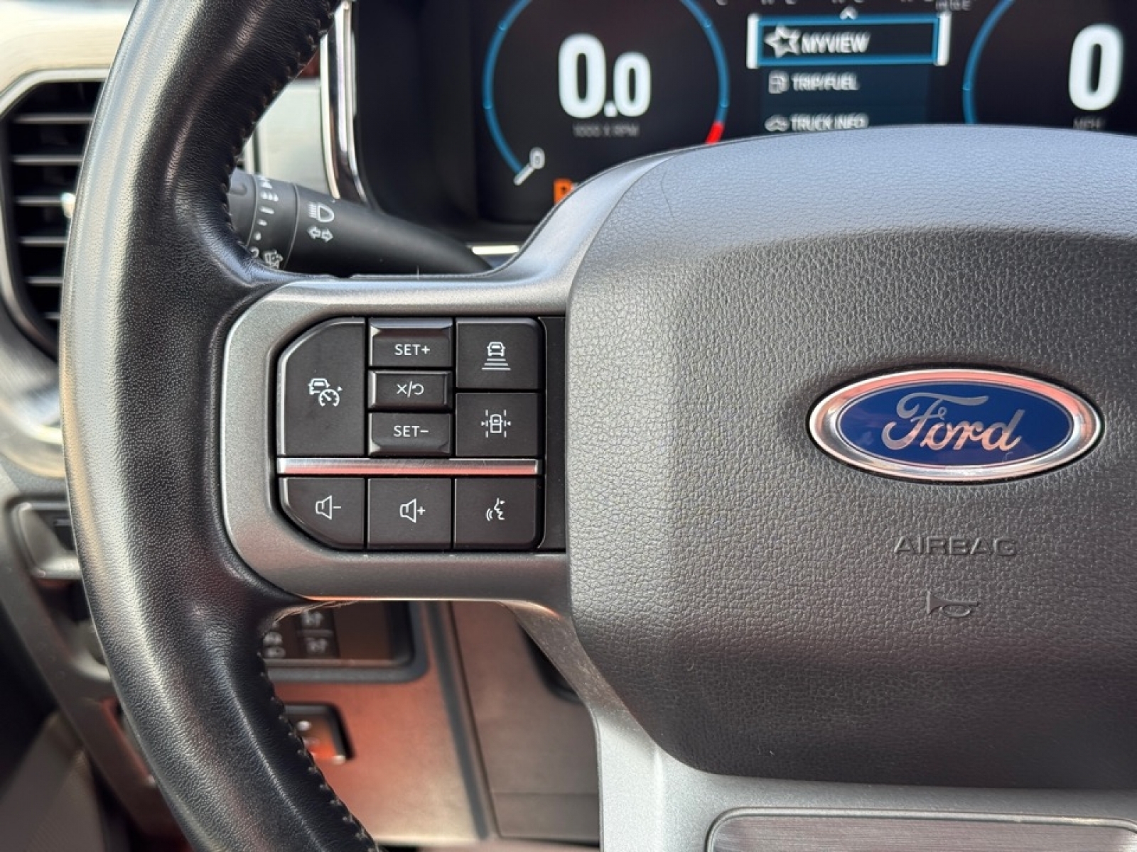 2022 Ford F-150 Lariat photo 19