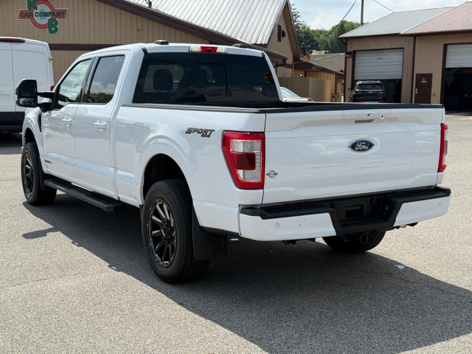 2022 Ford F-150 Lariat photo 2
