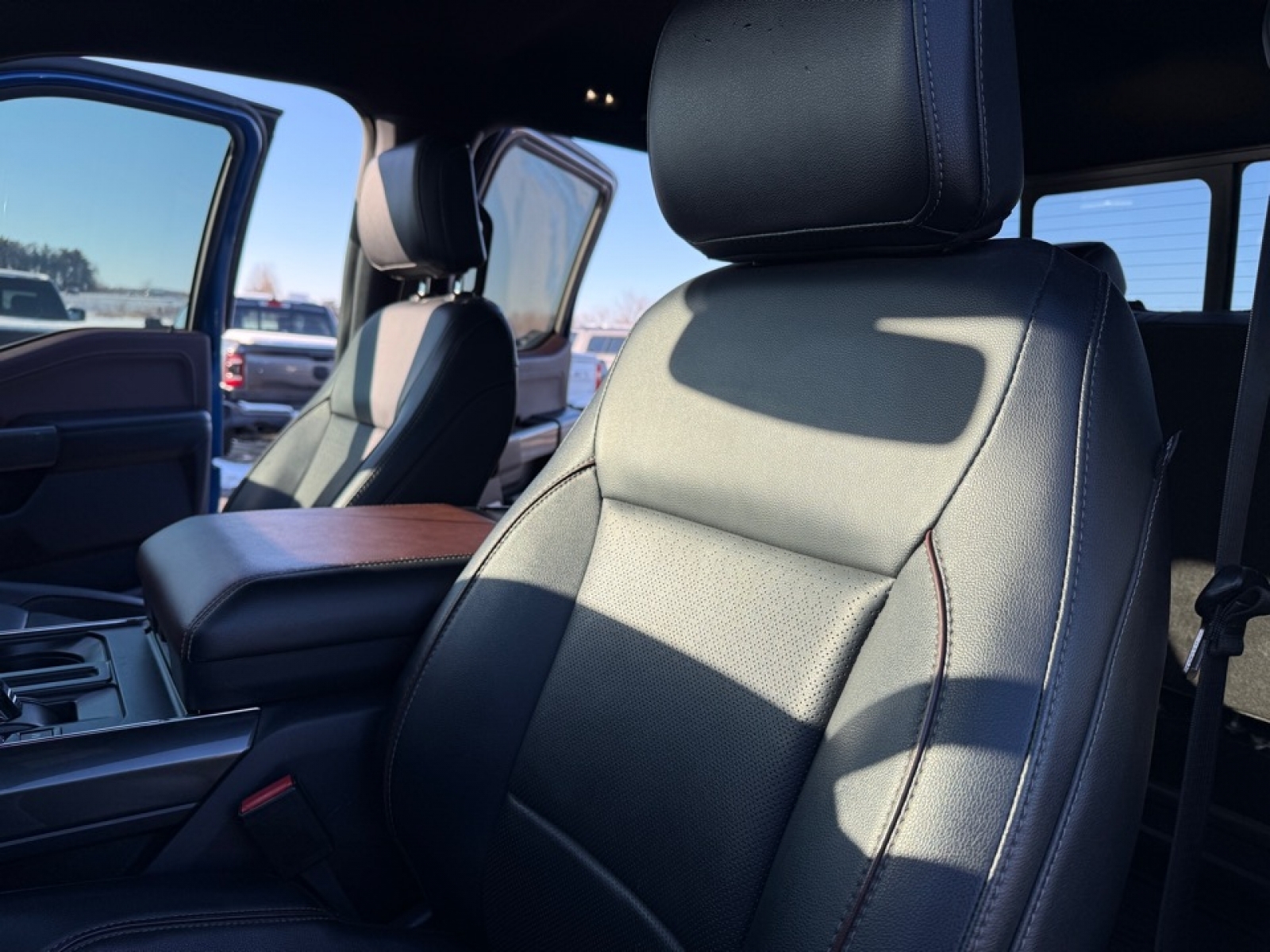 2022 Ford F-150 Lariat, 39133, Photo