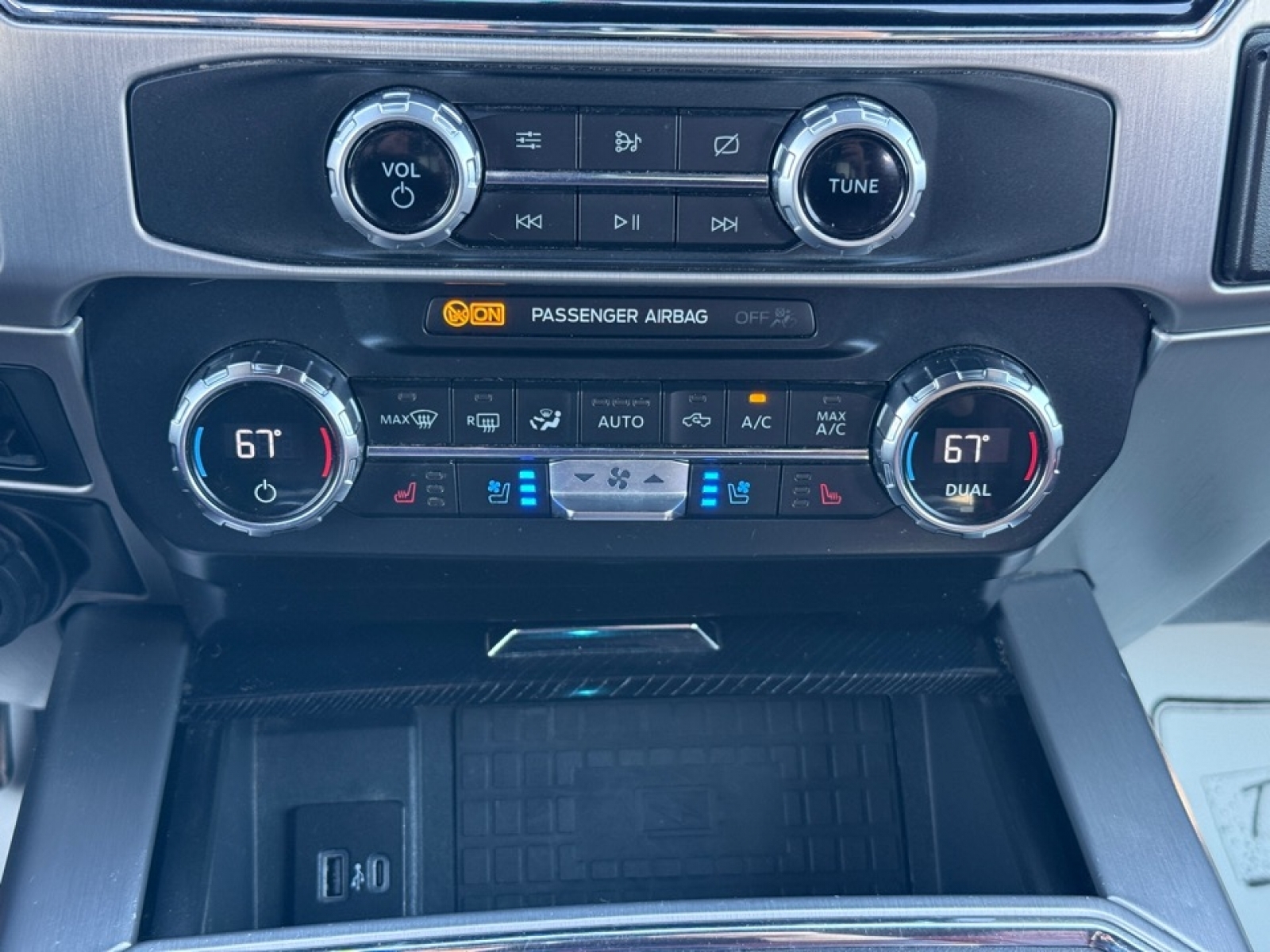 2022 Ford F-250 Platinum, 39143, Photo