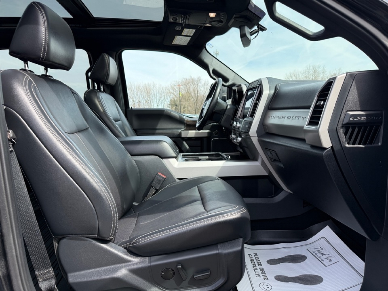 2022 Ford F-250 LARIAT, 39633, Photo