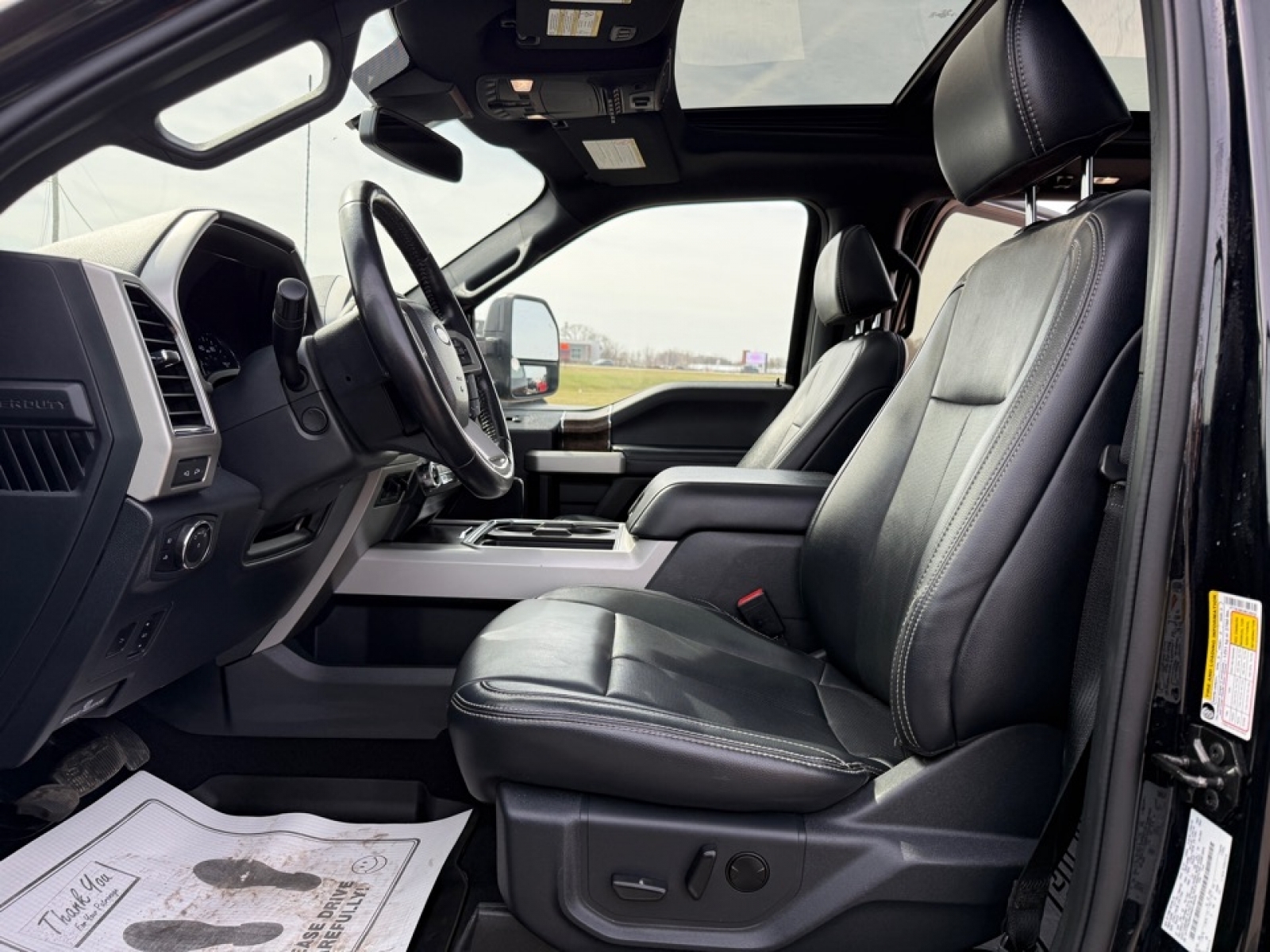 2022 Ford F-250 LARIAT, 39633, Photo