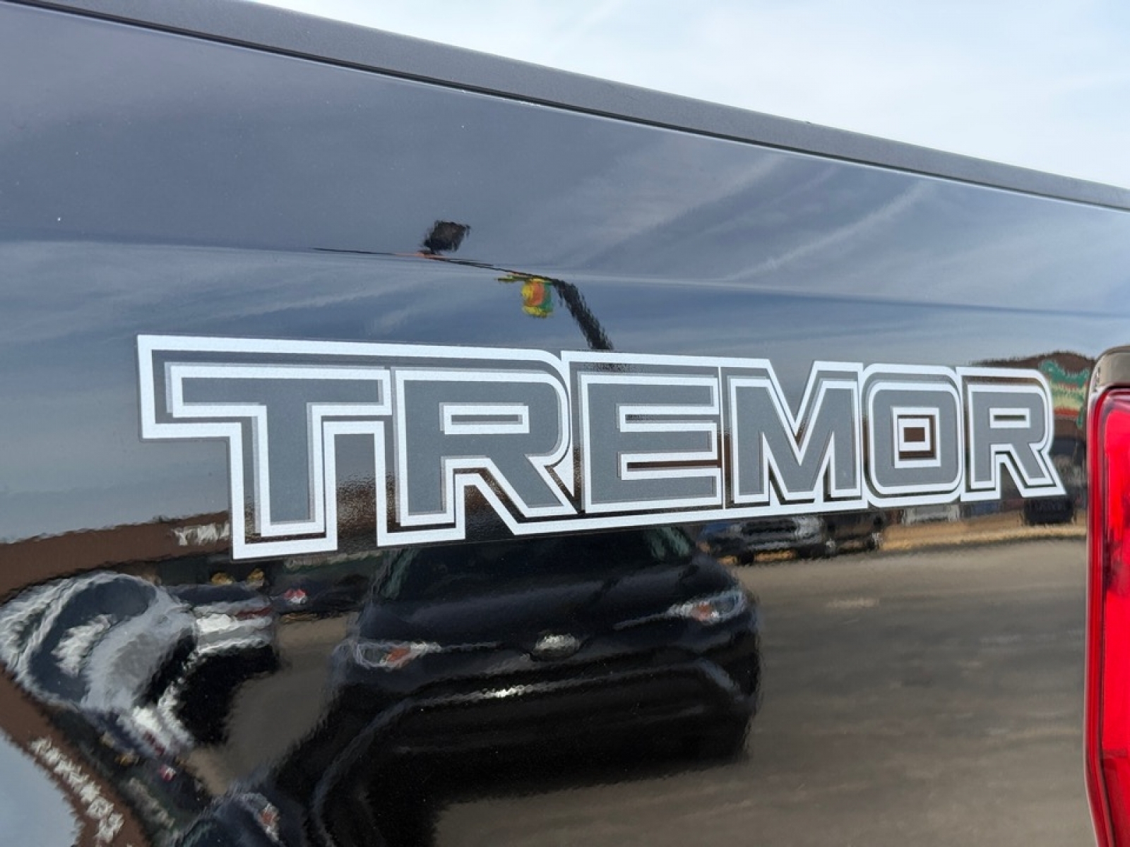 2022 Ford F-250 LARIAT, 39633, Photo