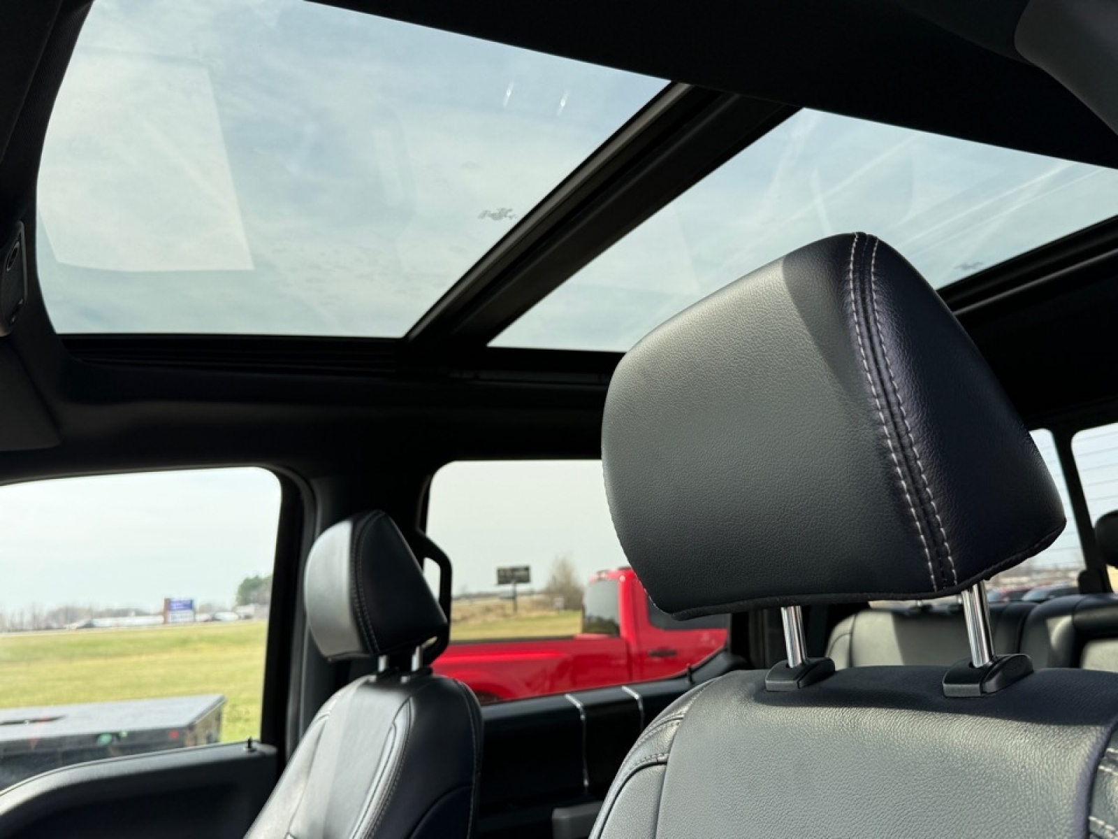 2022 Ford F-250 LARIAT, 39633, Photo