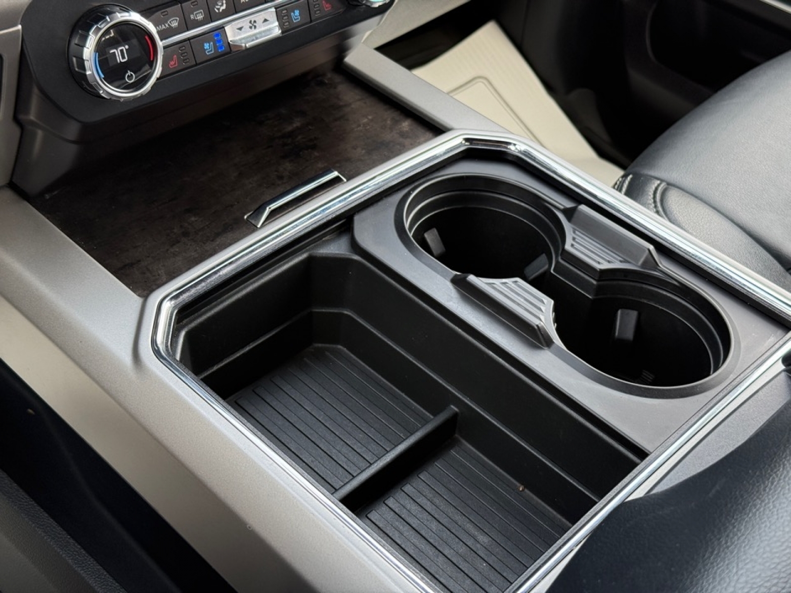 2022 Ford F-250 LARIAT, 39633, Photo