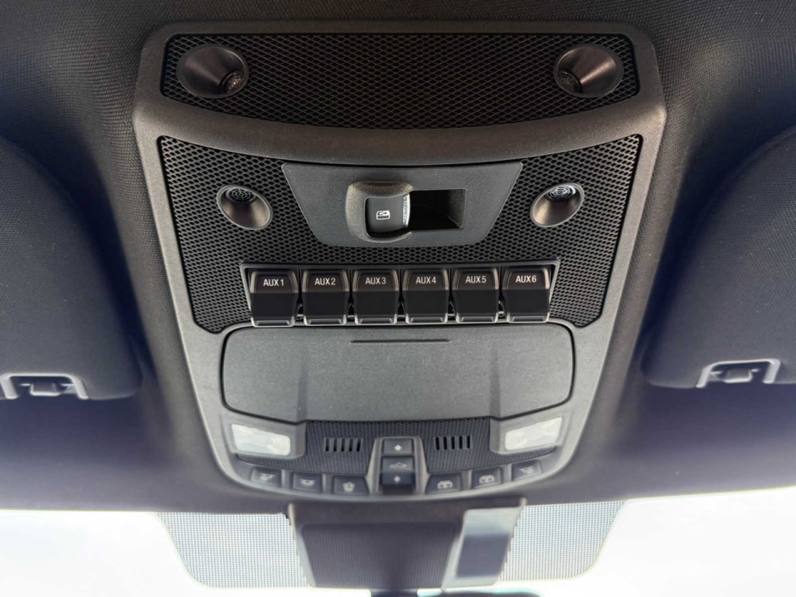 2022 Ford F-250 LARIAT, 39633, Photo