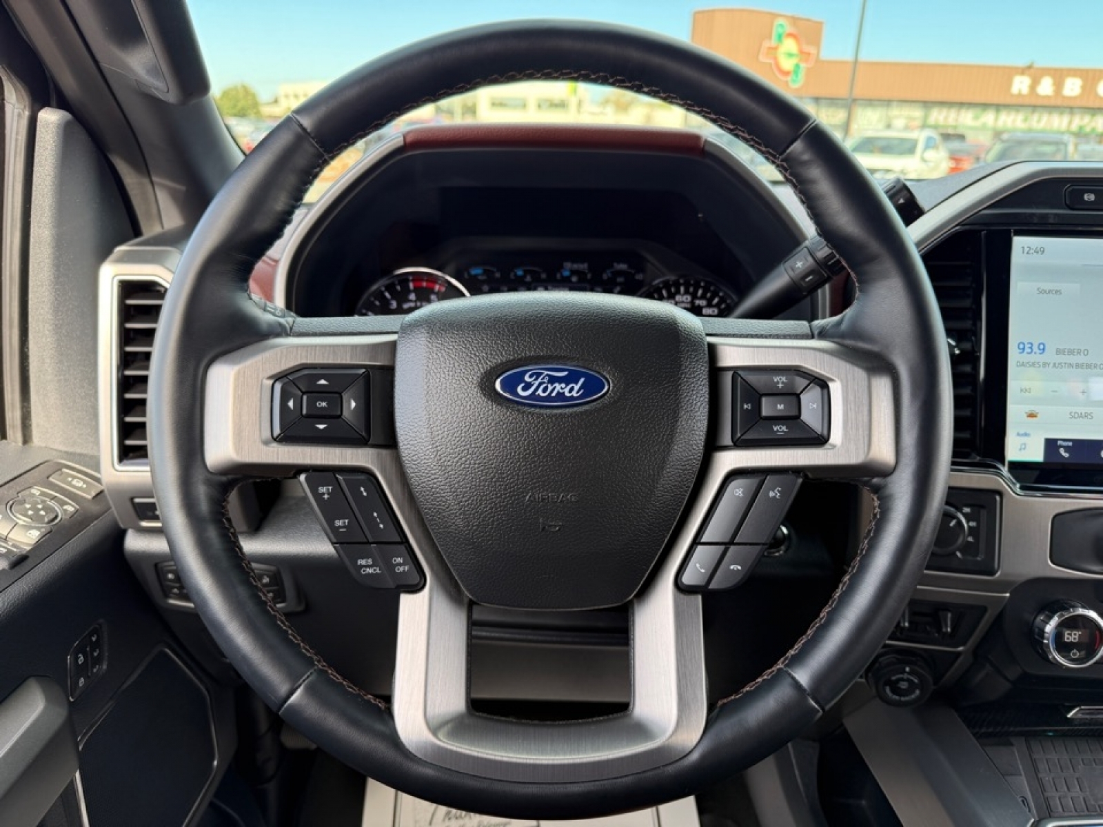 2022 Ford F-350 Platinum, 39118, Photo