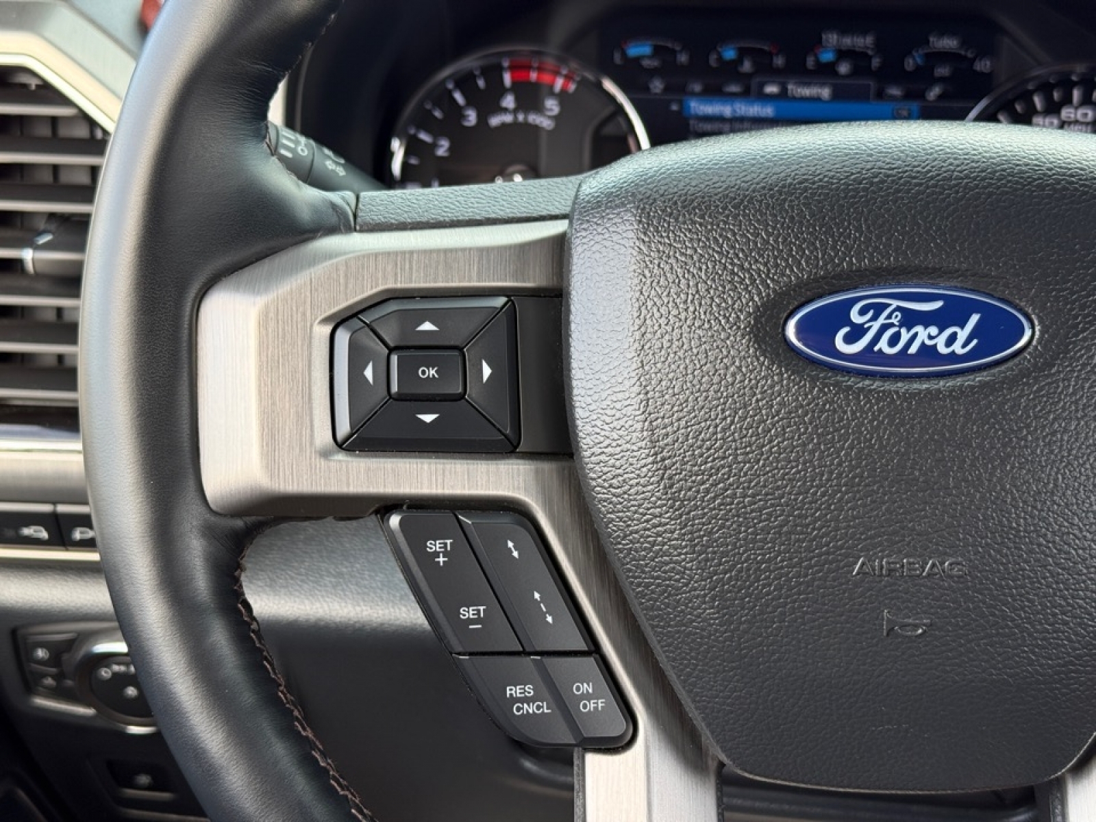 2022 Ford F-350 Platinum, 39118, Photo