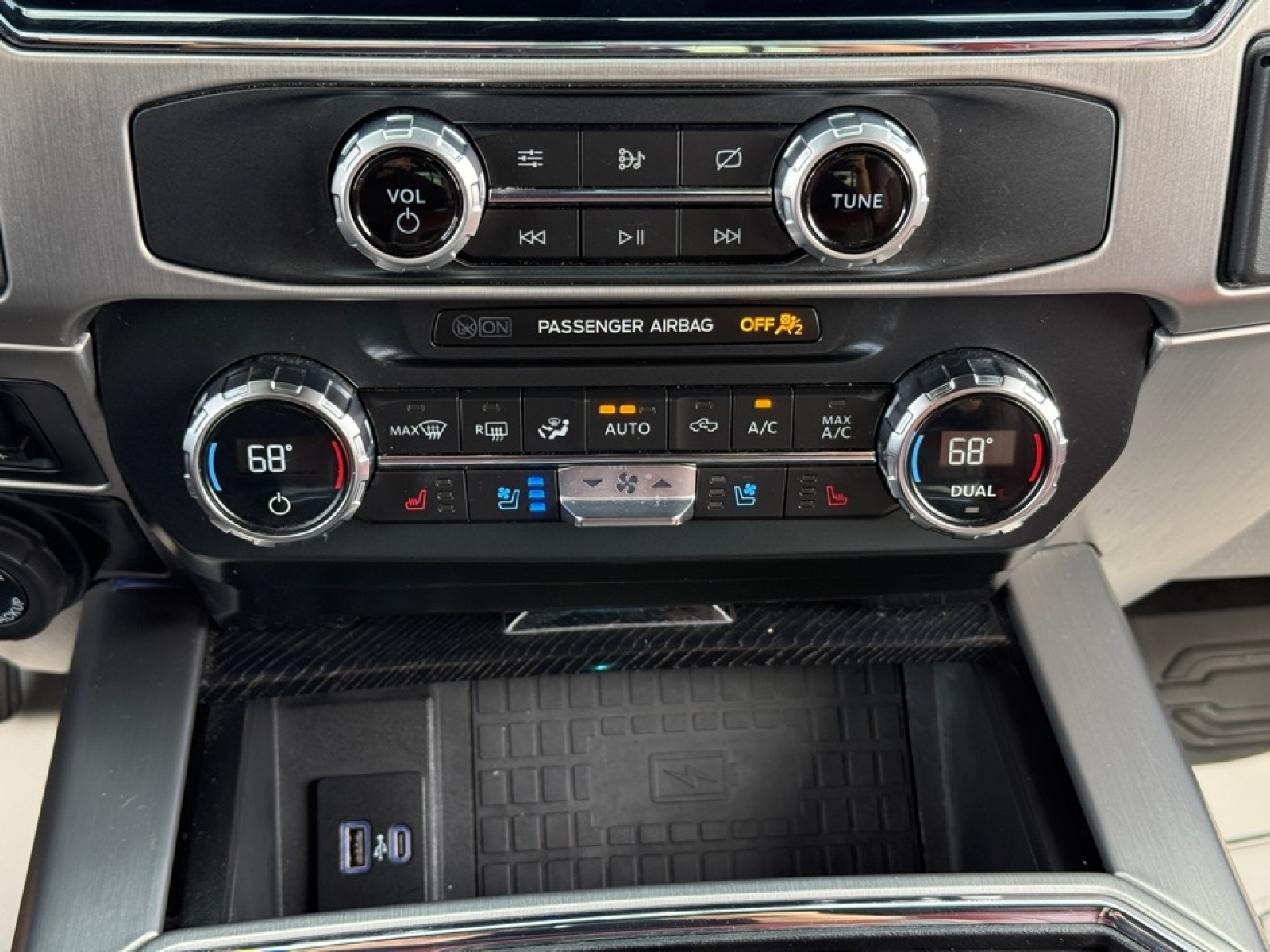 2022 Ford F-350 Platinum, 39118, Photo