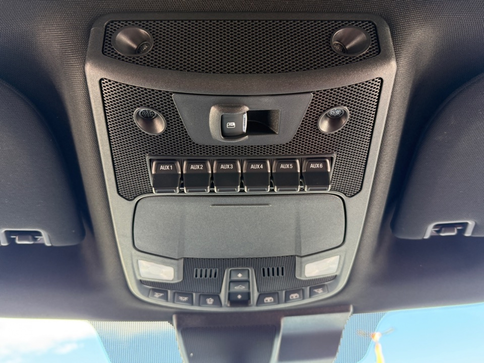 2022 Ford F-350 Platinum, 39118, Photo