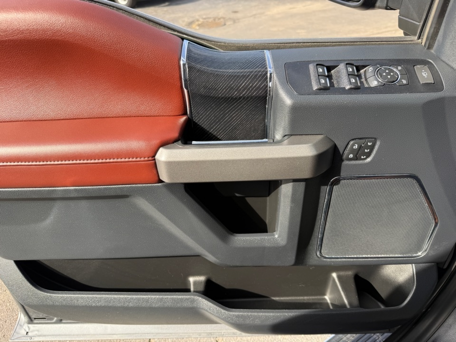 2022 Ford F-350 Platinum, 39118, Photo