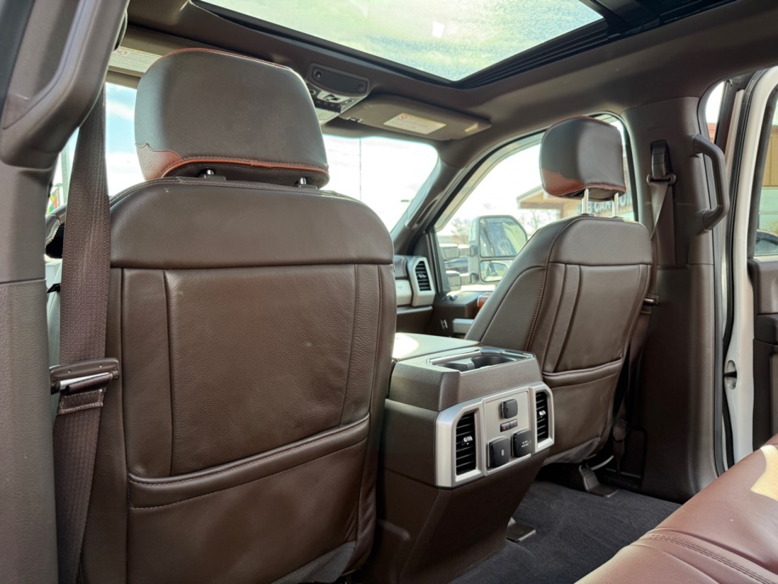 2022 Ford F-350 King Ranch, 39140, Photo