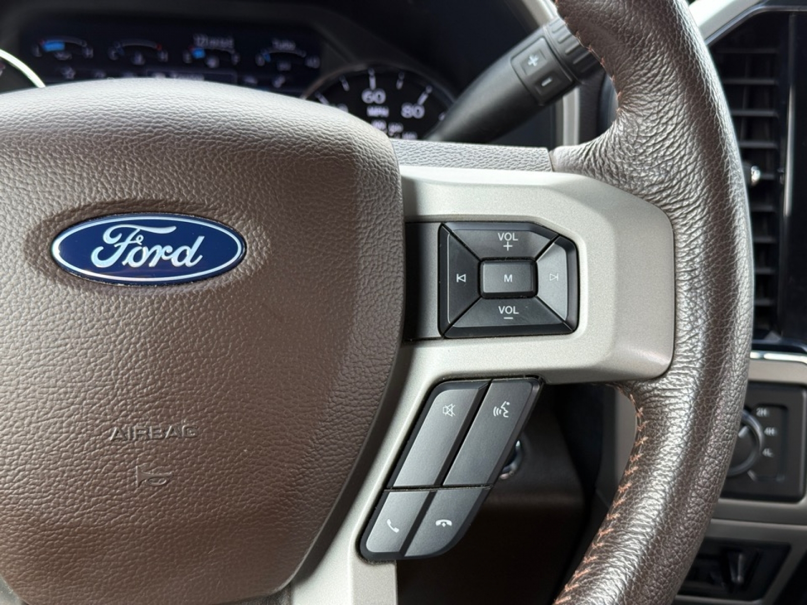 2022 Ford F-350 King Ranch, 39140, Photo