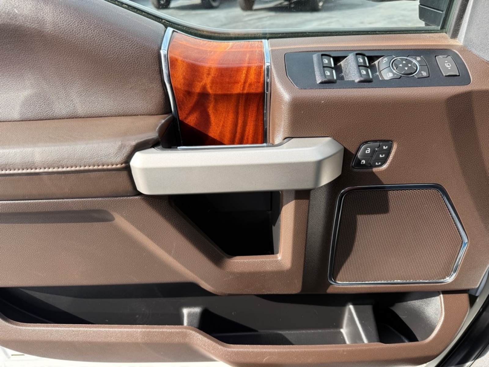 2022 Ford F-350 King Ranch, 39140, Photo