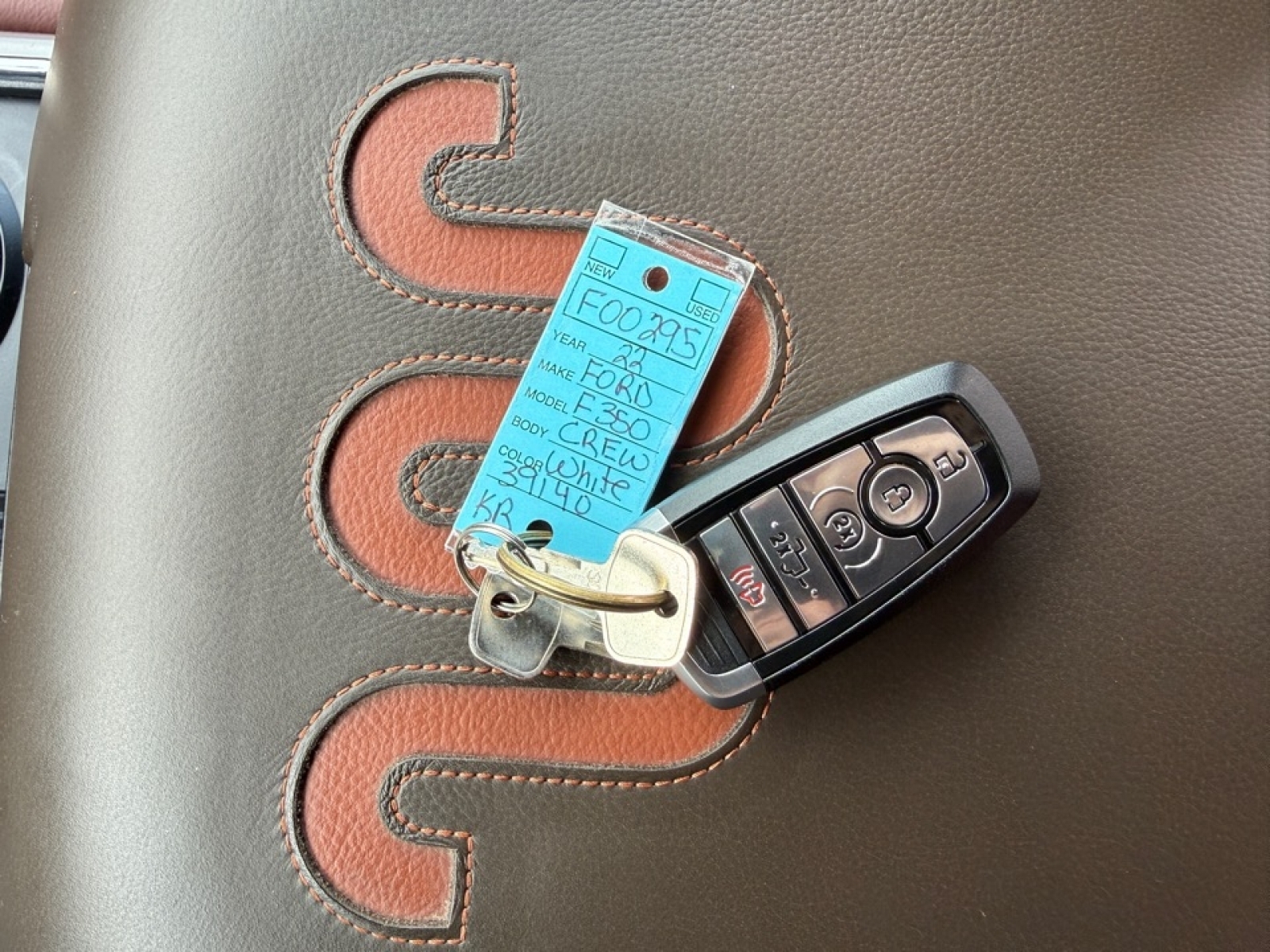 2022 Ford F-350 King Ranch, 39140, Photo