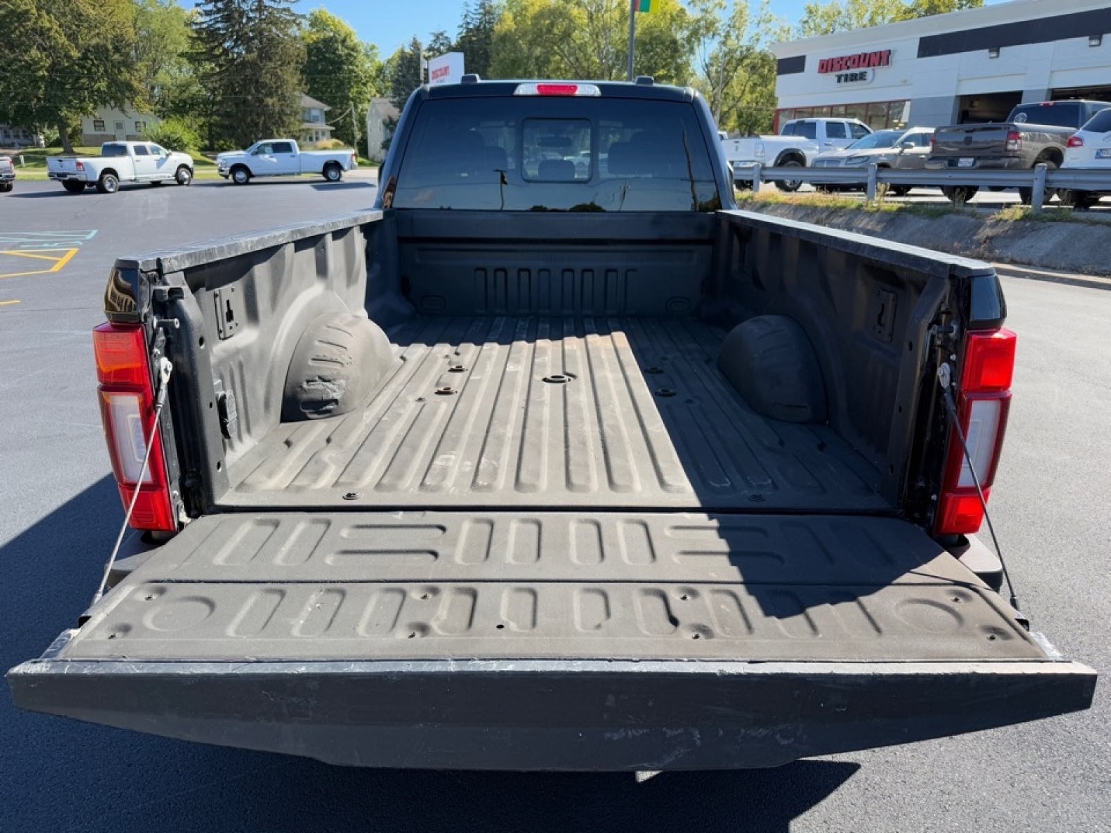 2022 Ford F-450 LARIAT, 38928, Photo