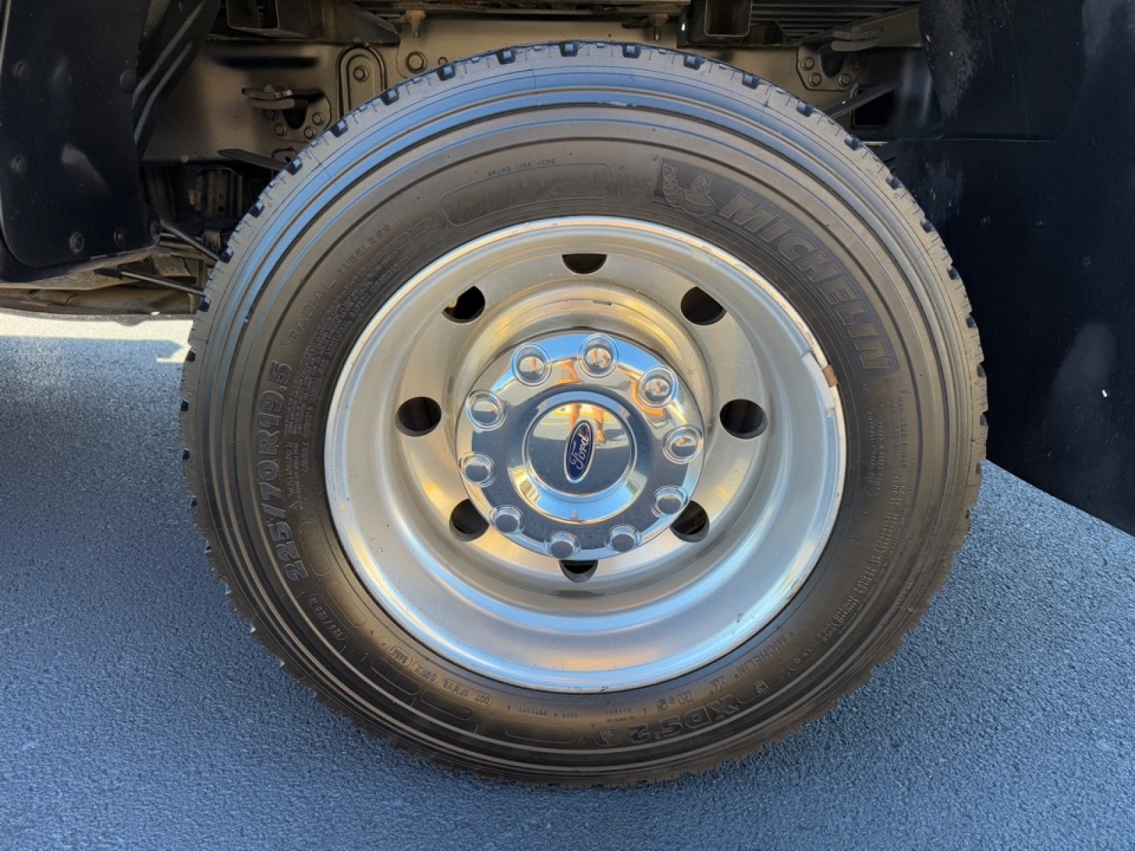 2022 Ford F-450 LARIAT, 38928, Photo