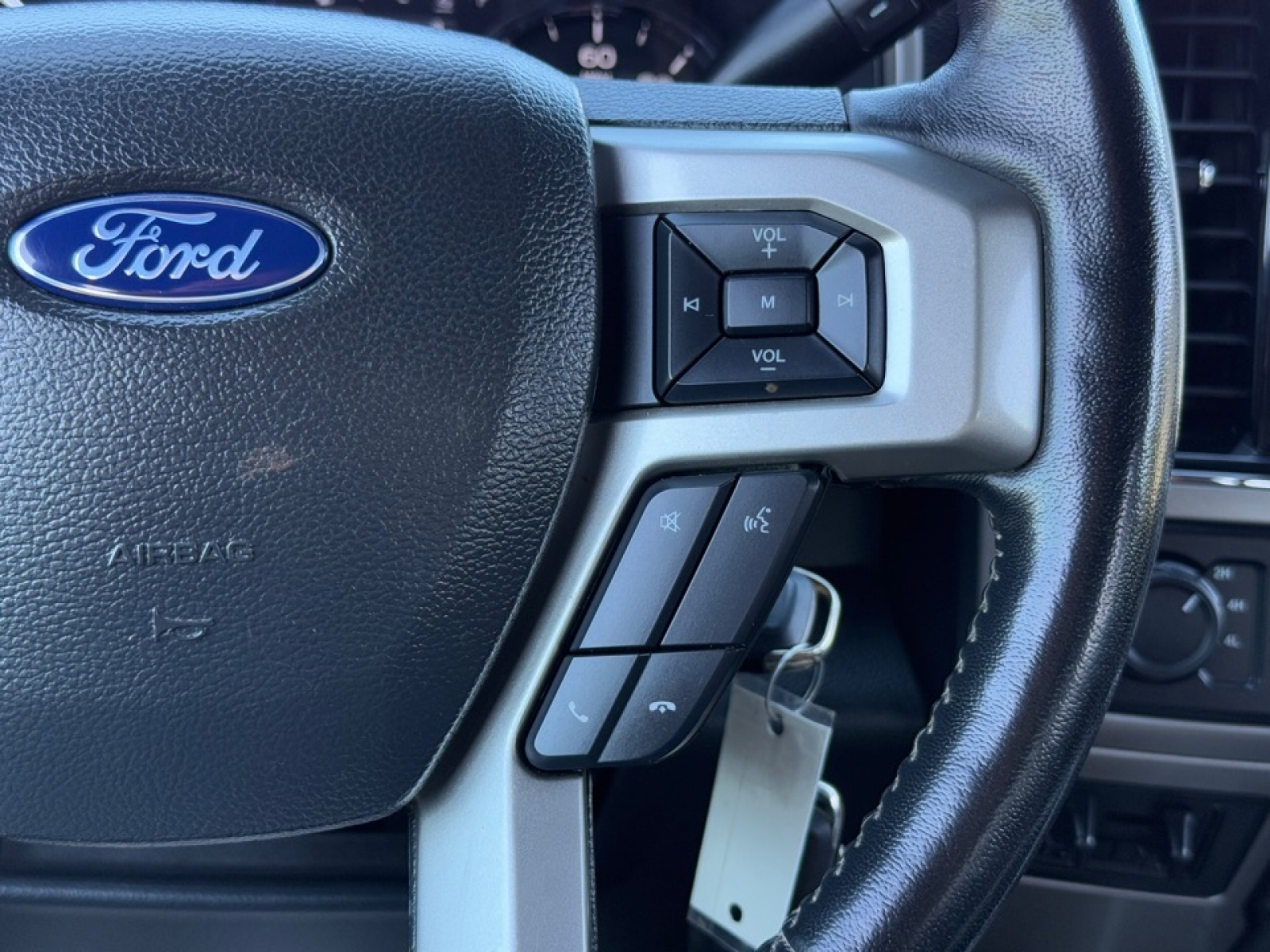 2022 Ford F-450 LARIAT, 38928, Photo