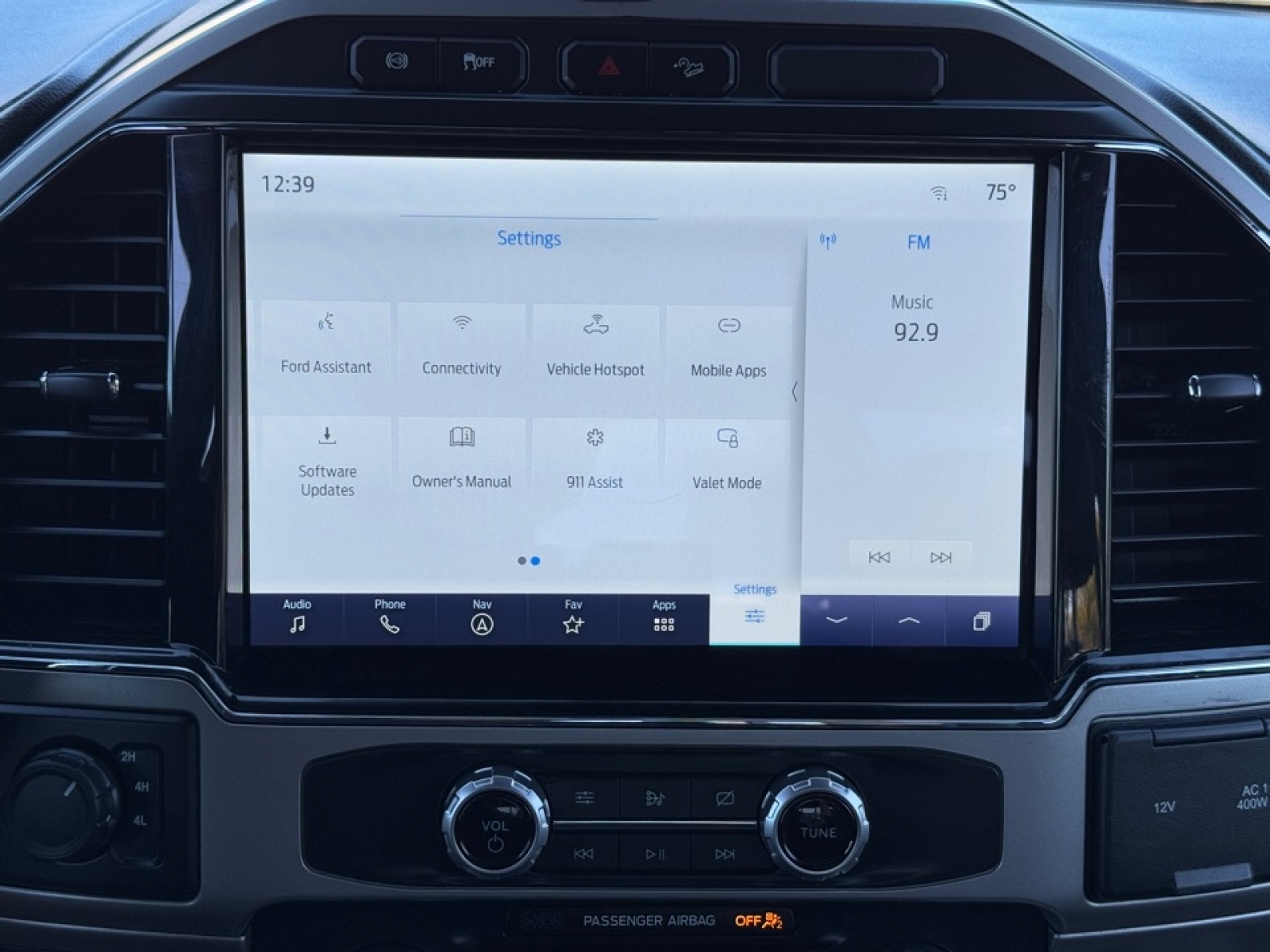 2022 Ford F-450 LARIAT, 38928, Photo