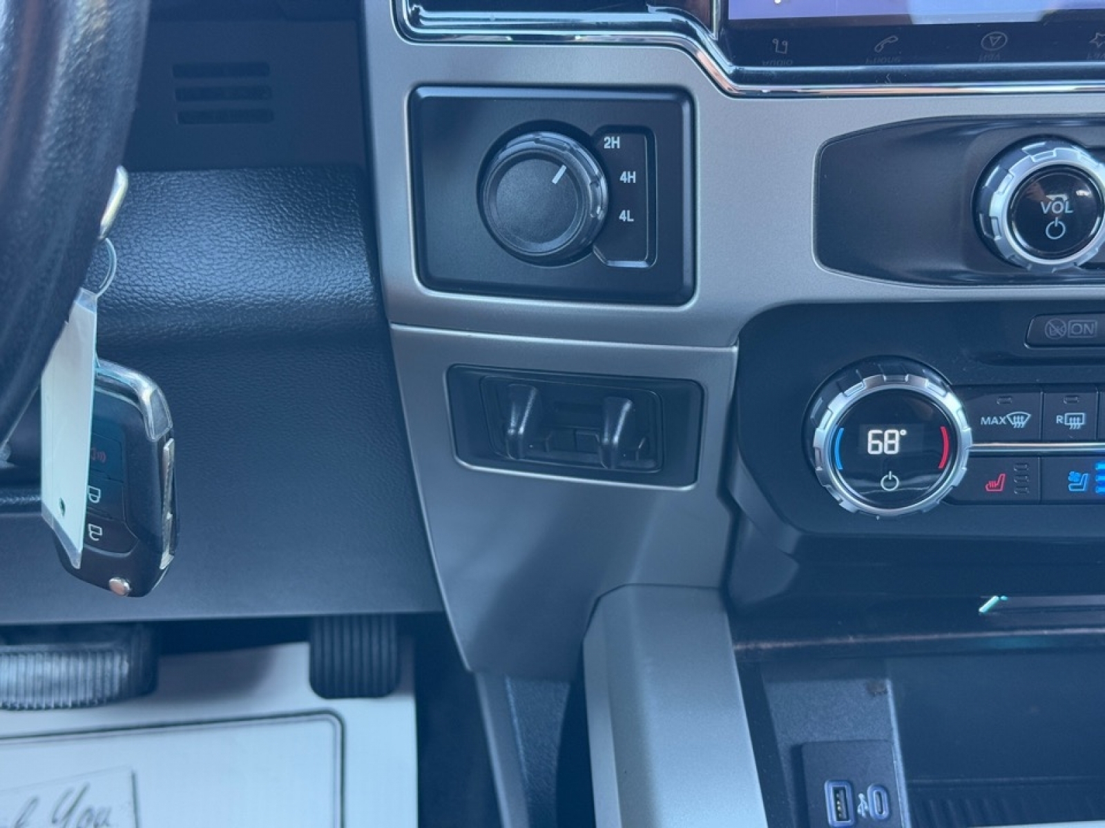 2022 Ford F-450 LARIAT, 38928, Photo