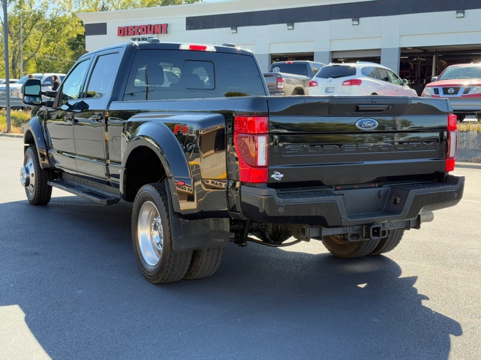 2022 Ford F-450 LARIAT, 38928, Photo