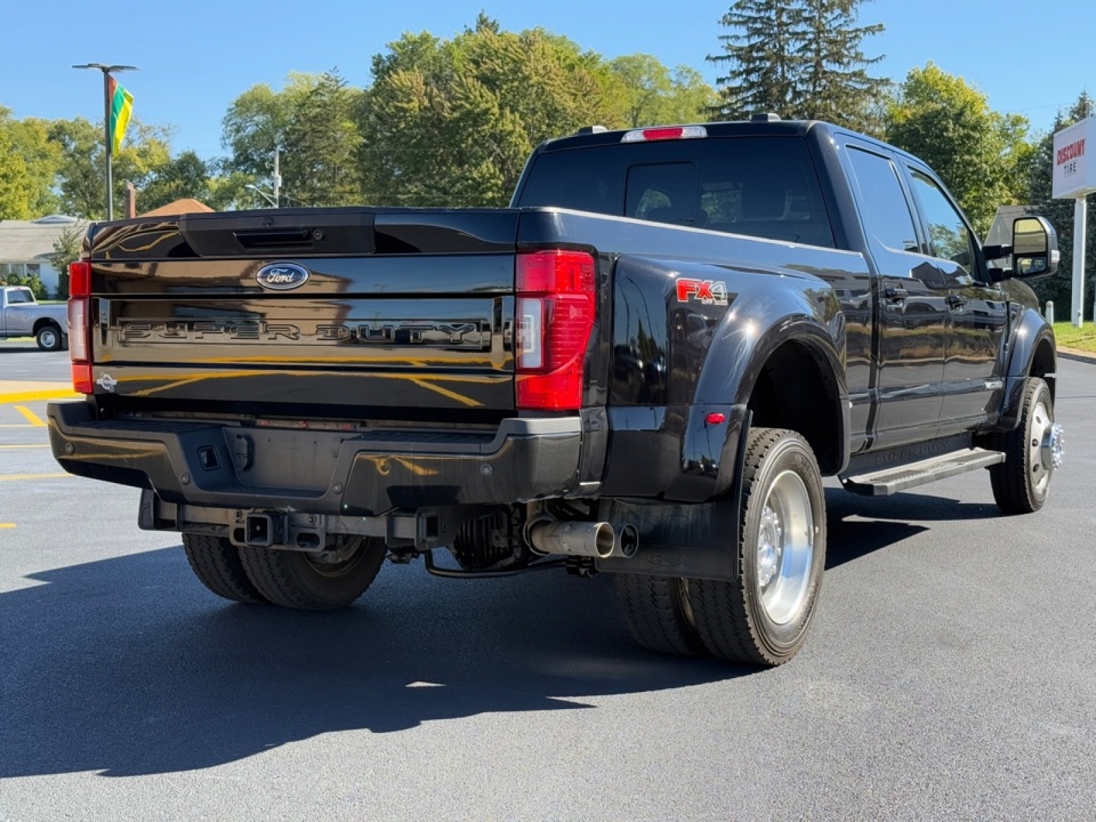 2022 Ford F-450 LARIAT, 38928, Photo