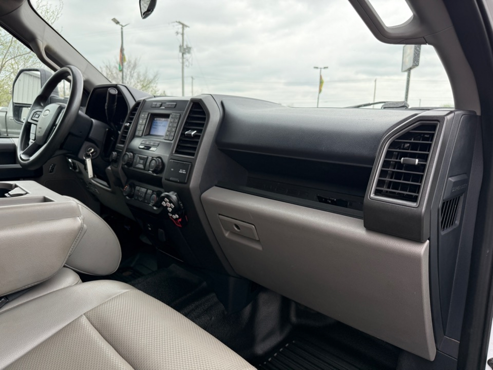 2022 Ford F-550 Chassis XL, 39730, Photo