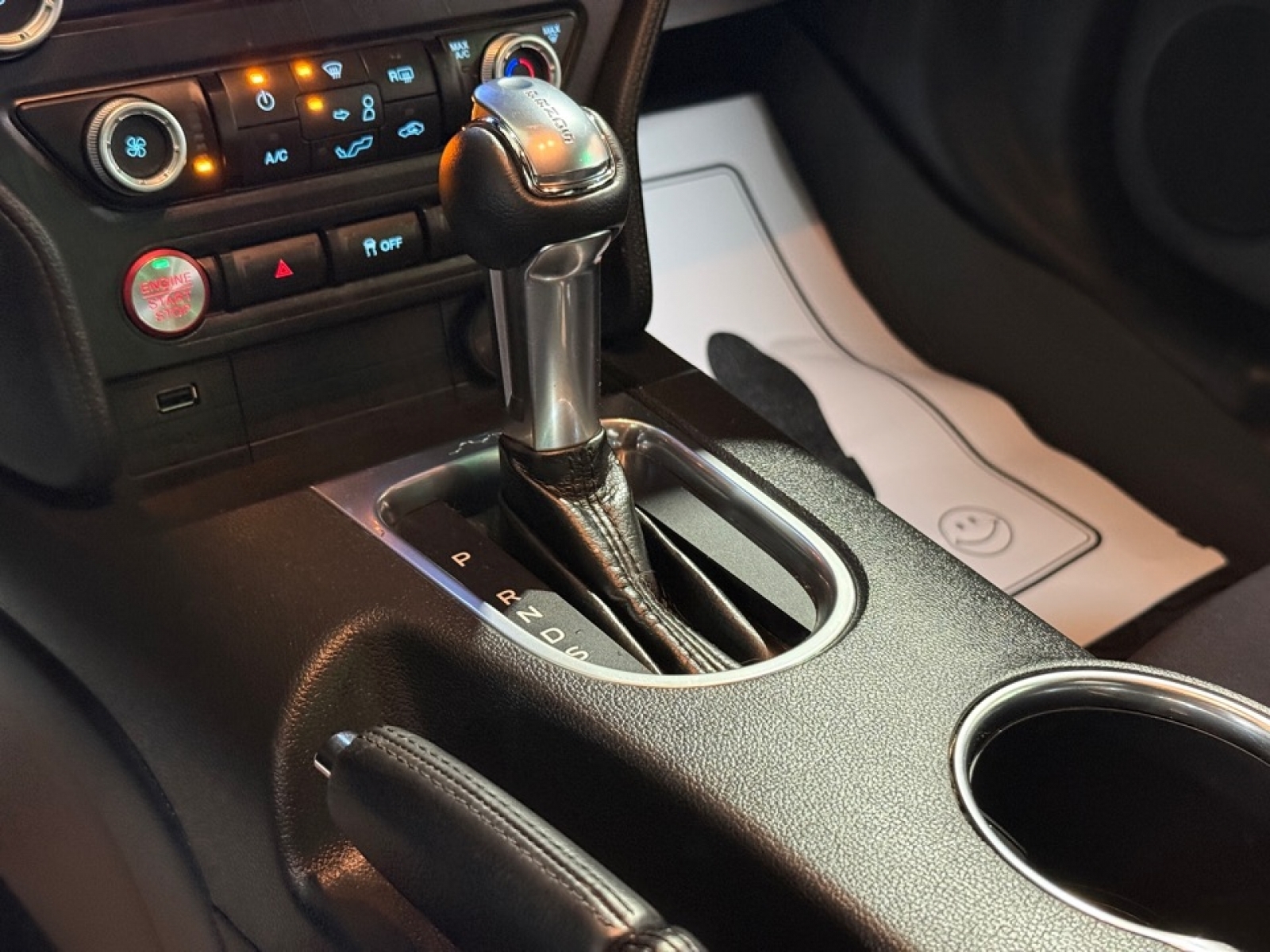 2022 Ford Mustang EcoBoost Fastback, 39050, Photo