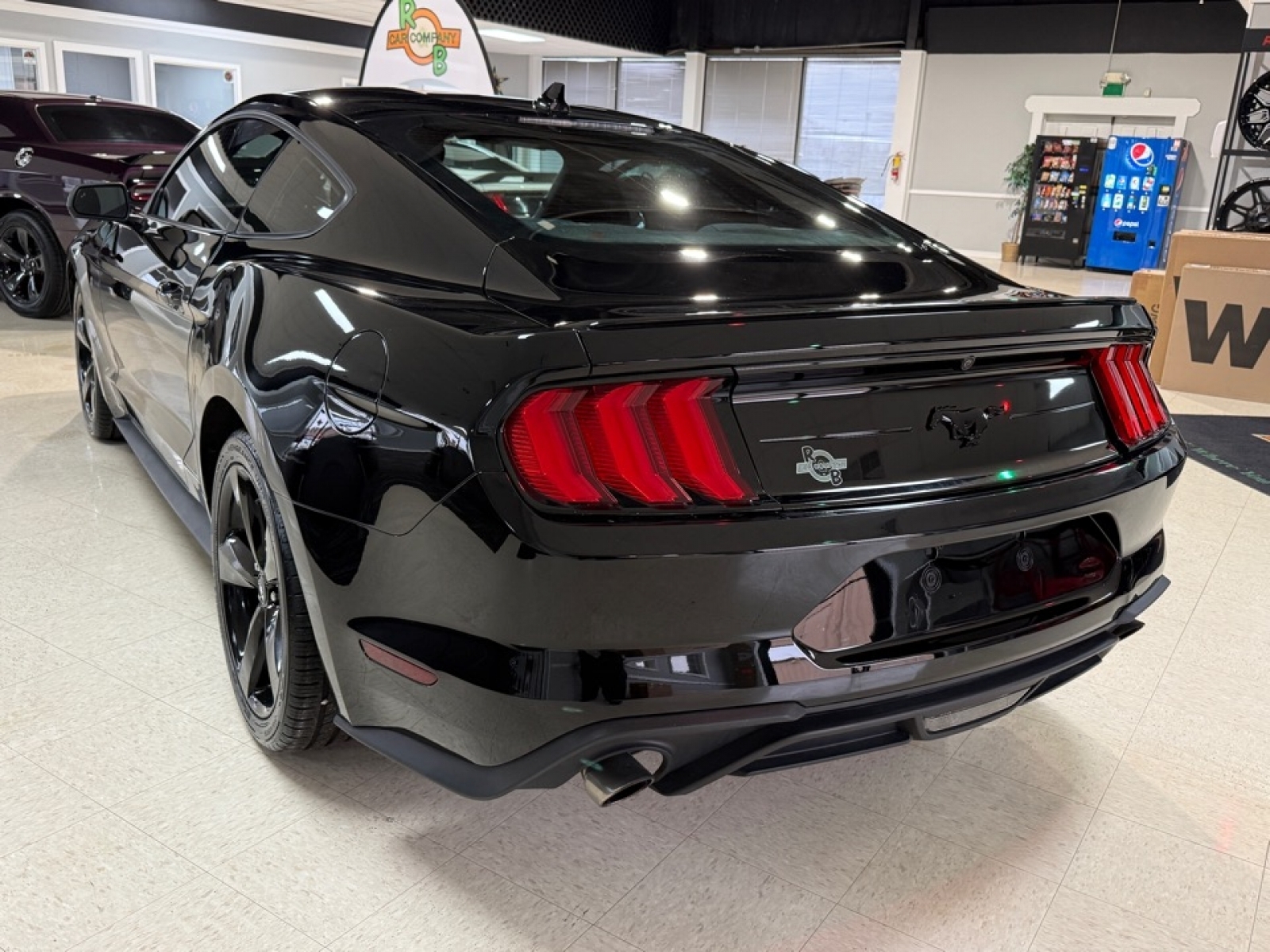 2022 Ford Mustang EcoBoost Fastback, 39050, Photo