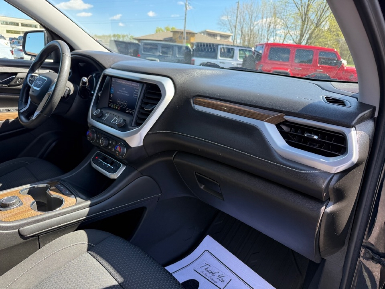 2022 GMC Acadia AWD SLE, 39775, Photo