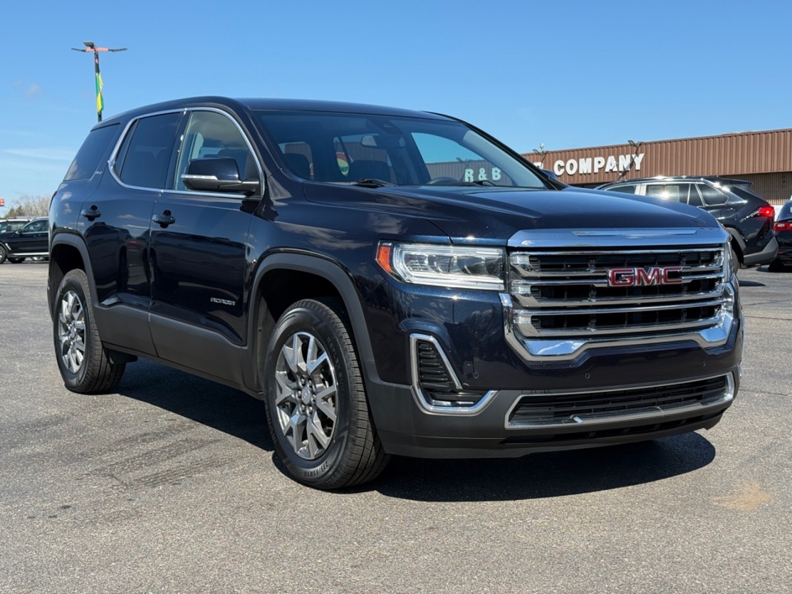 2022 GMC Acadia AWD SLE, 39775, Photo