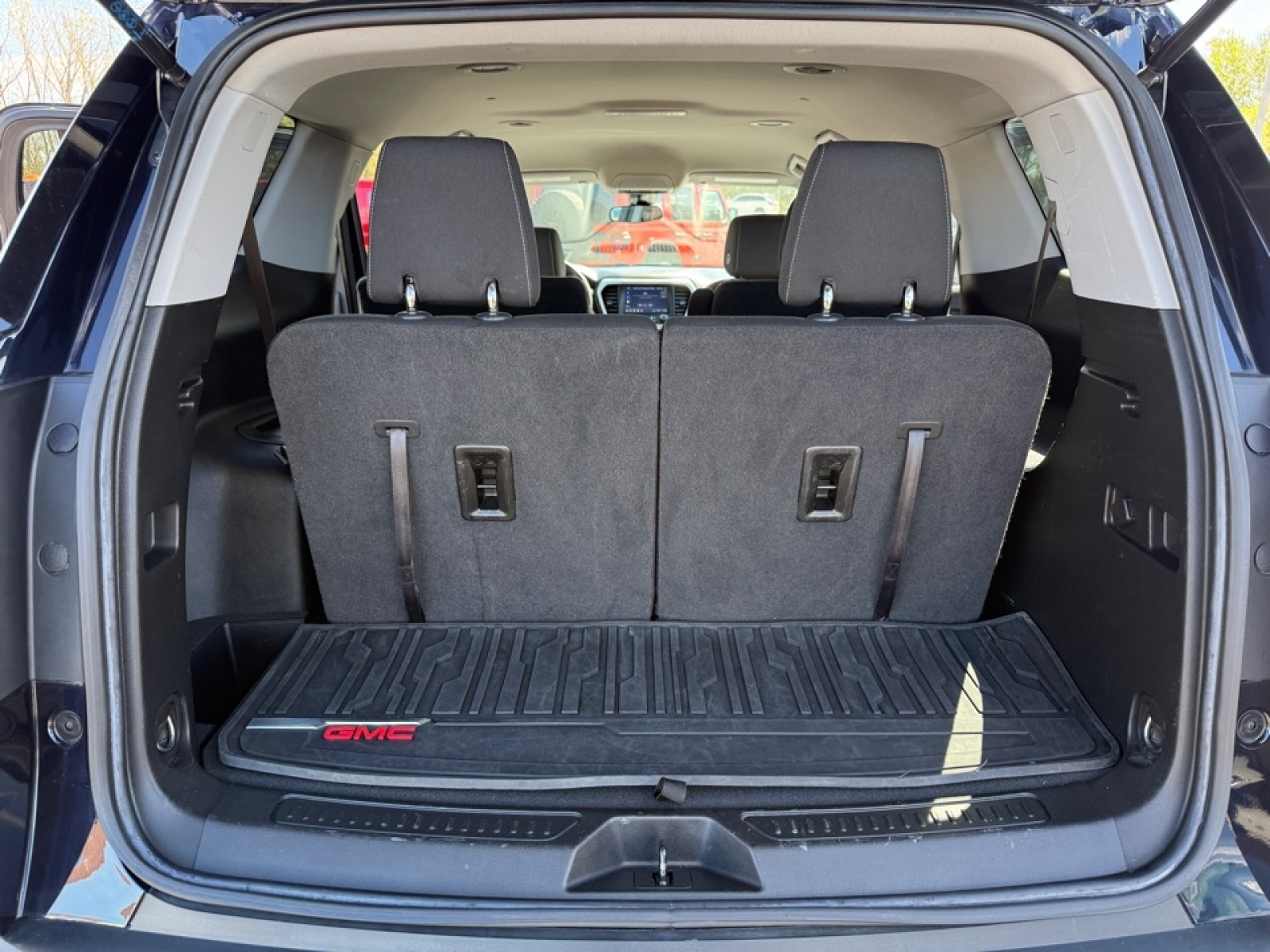 2022 GMC Acadia AWD SLE, 39775, Photo