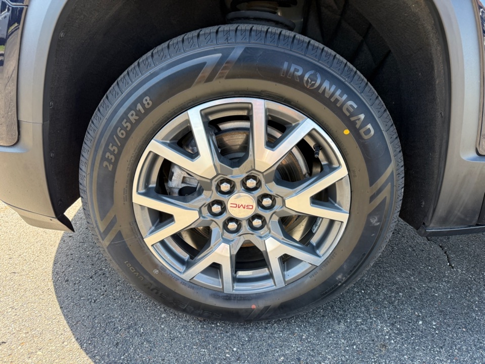 2022 GMC Acadia AWD SLE, 39775, Photo