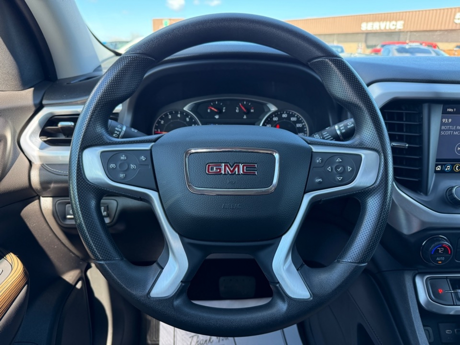 2022 GMC Acadia AWD SLE, 39775, Photo