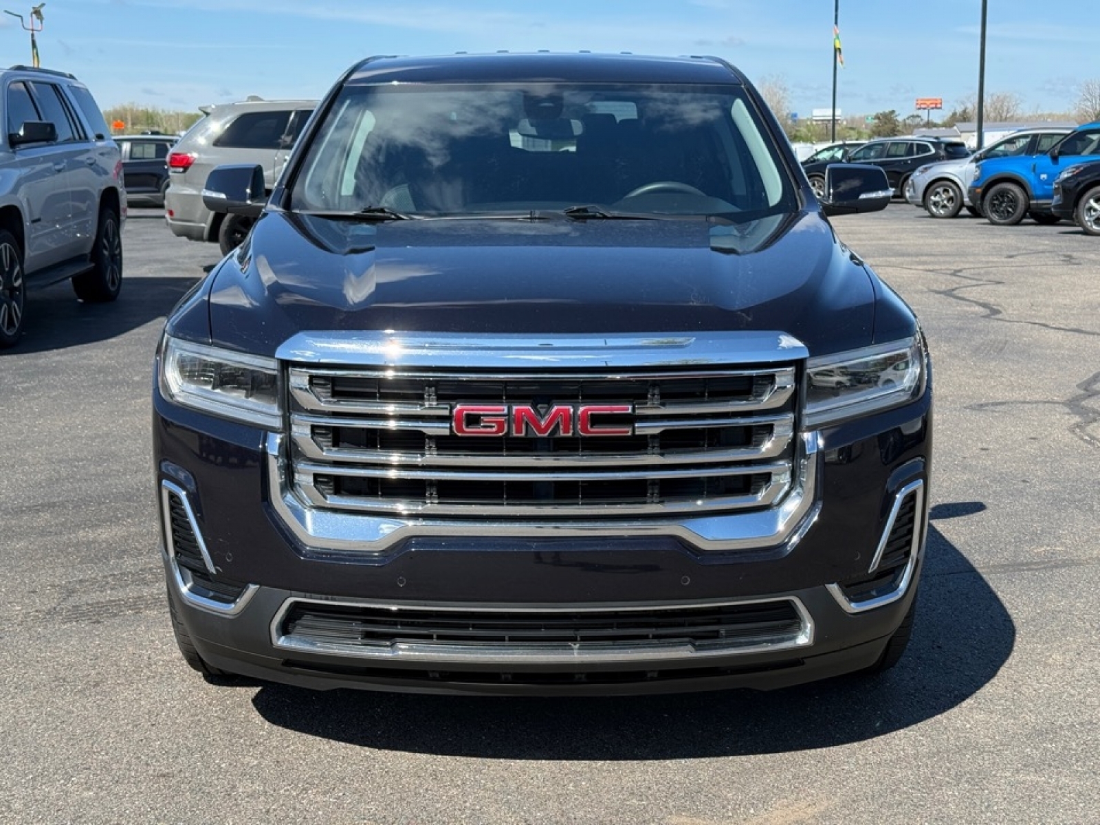 2022 GMC Acadia AWD SLE, 39775, Photo
