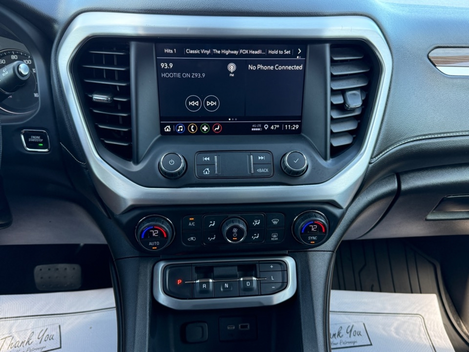 2022 GMC Acadia AWD SLE, 39775, Photo