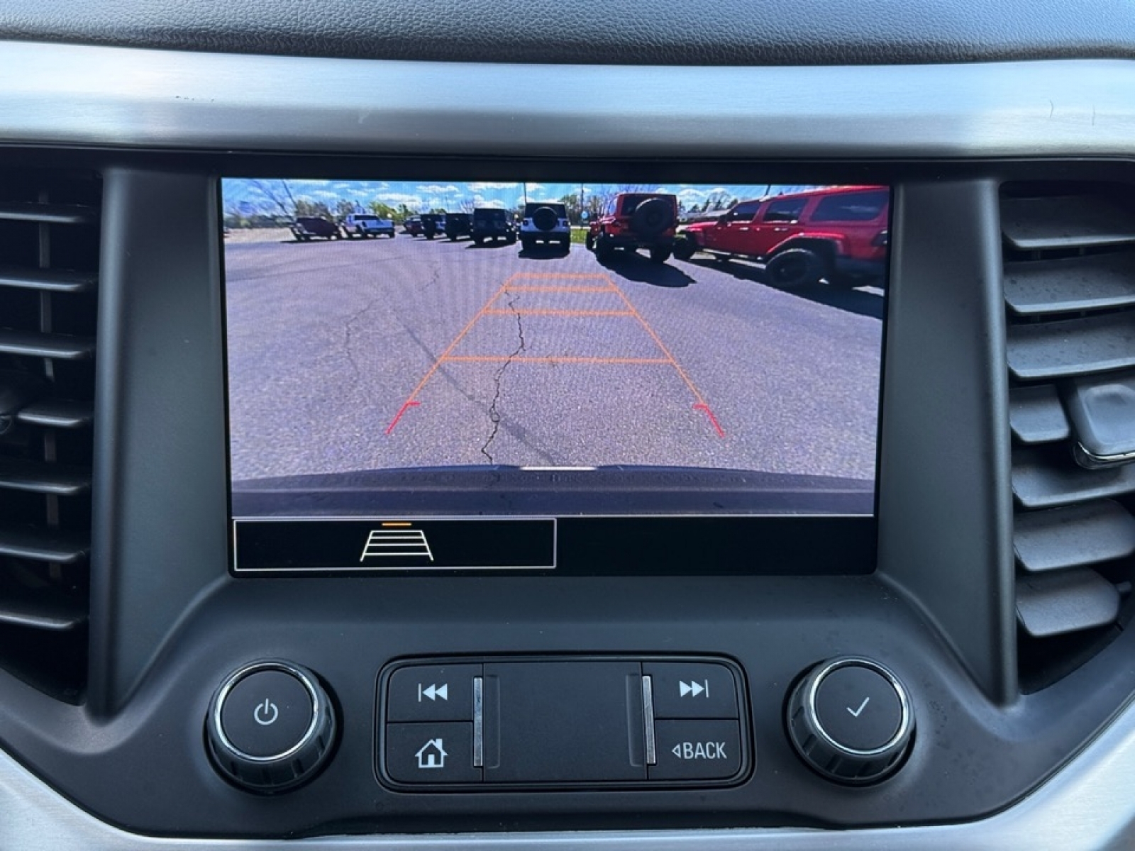 2022 GMC Acadia AWD SLE, 39775, Photo