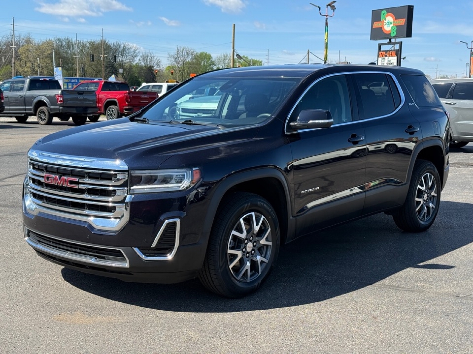2022 GMC Acadia AWD SLE, 39775, Photo
