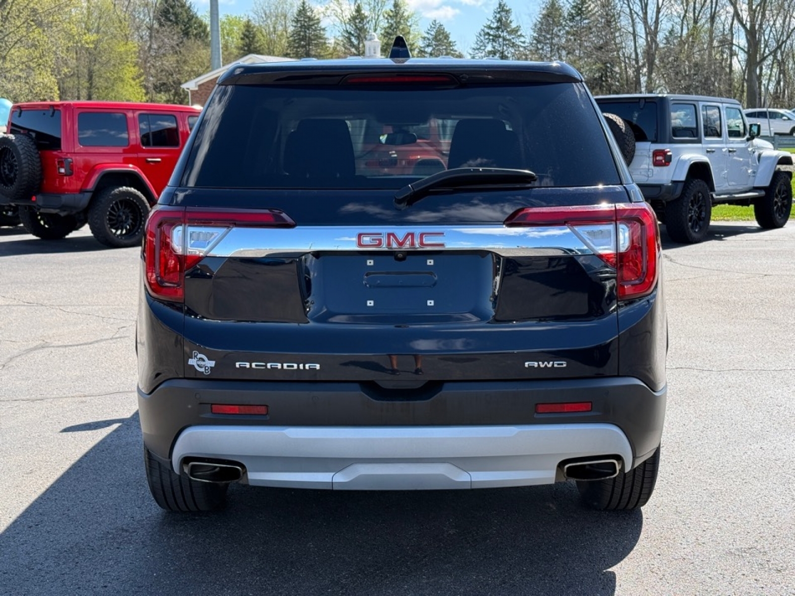 2022 GMC Acadia AWD SLE, 39775, Photo