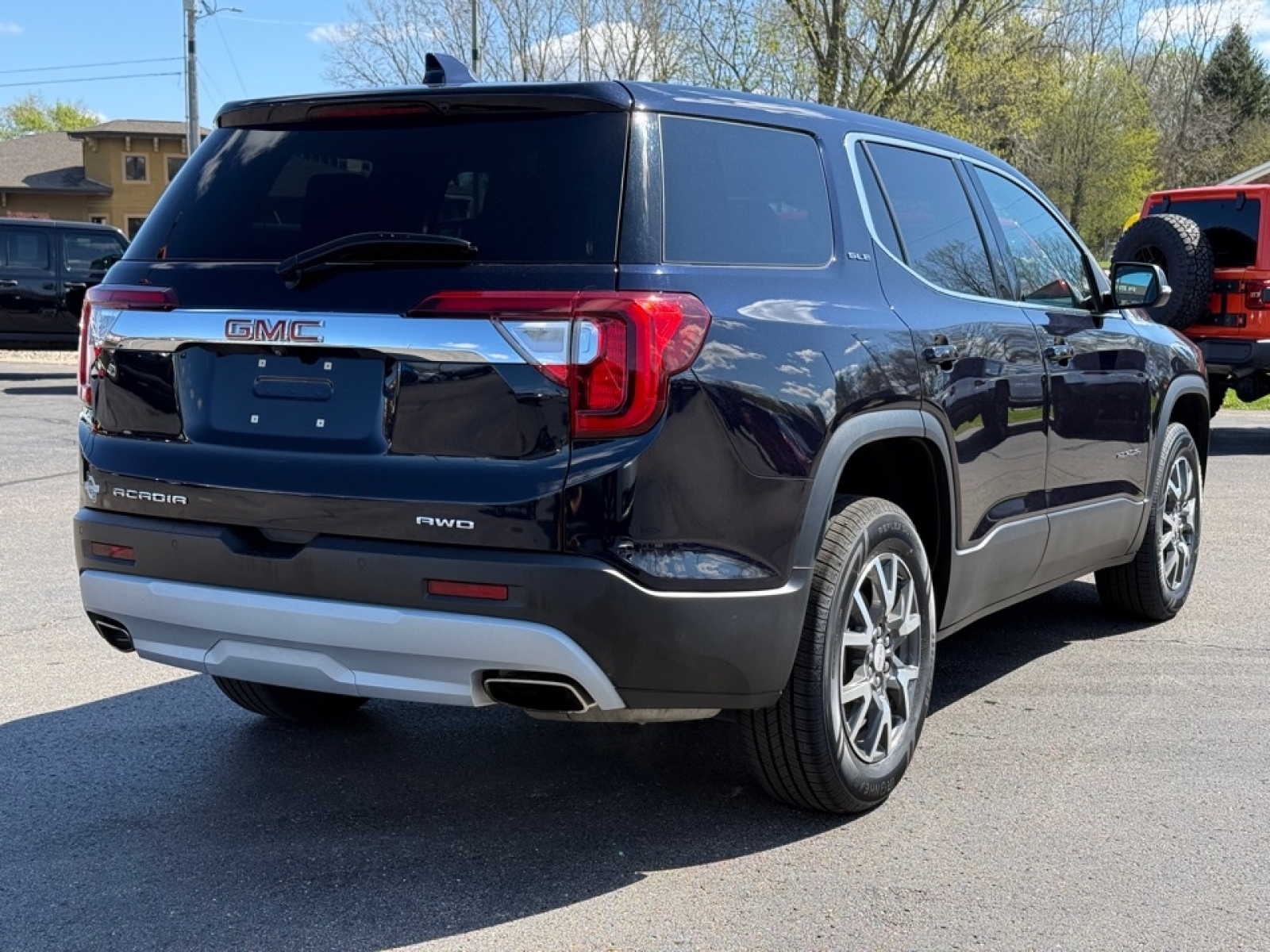 2022 GMC Acadia AWD SLE, 39775, Photo