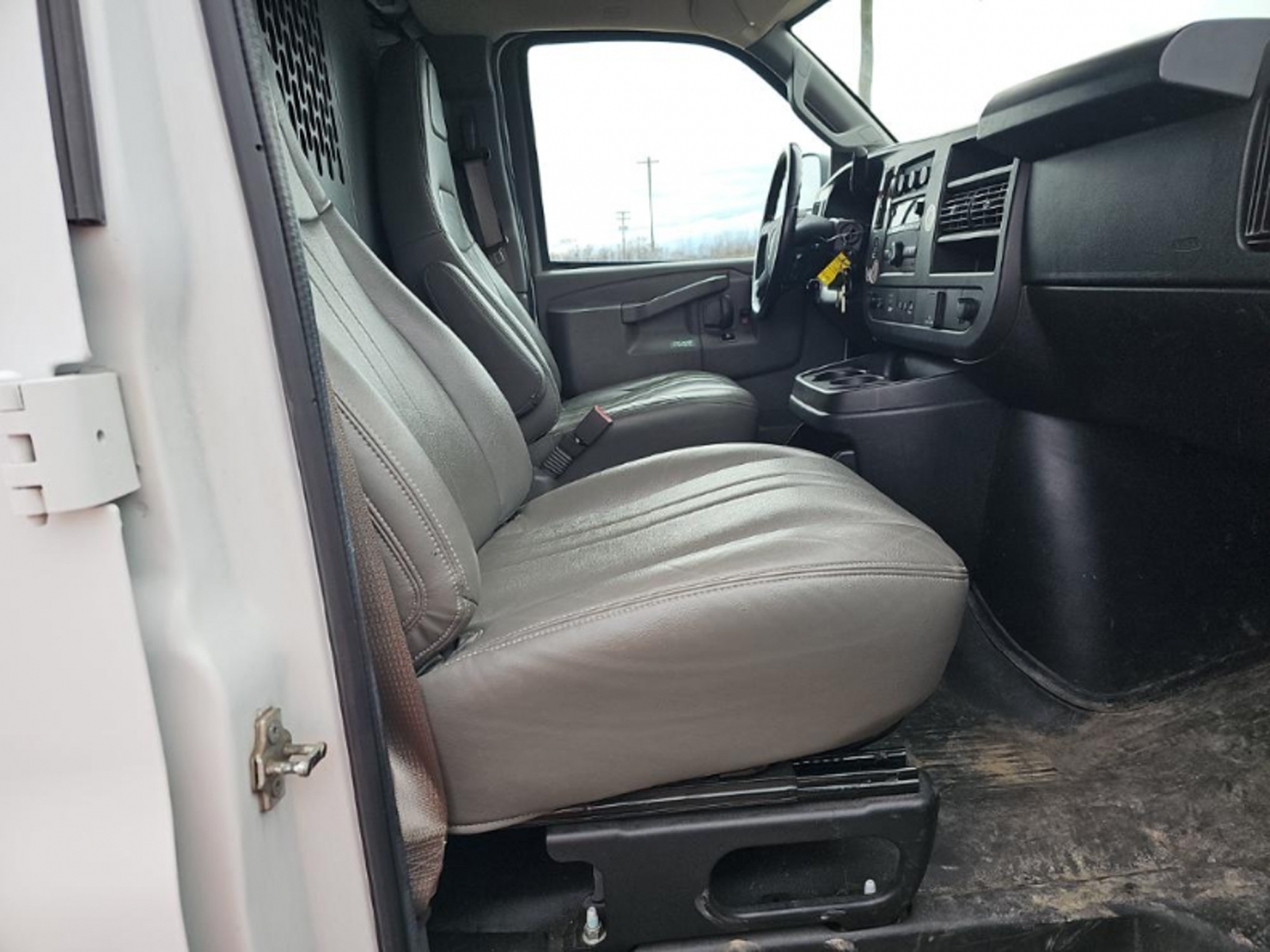 2022 GMC Savana Cargo RWD 2500 Regular Wheelbase Work Van, 39706, Photo