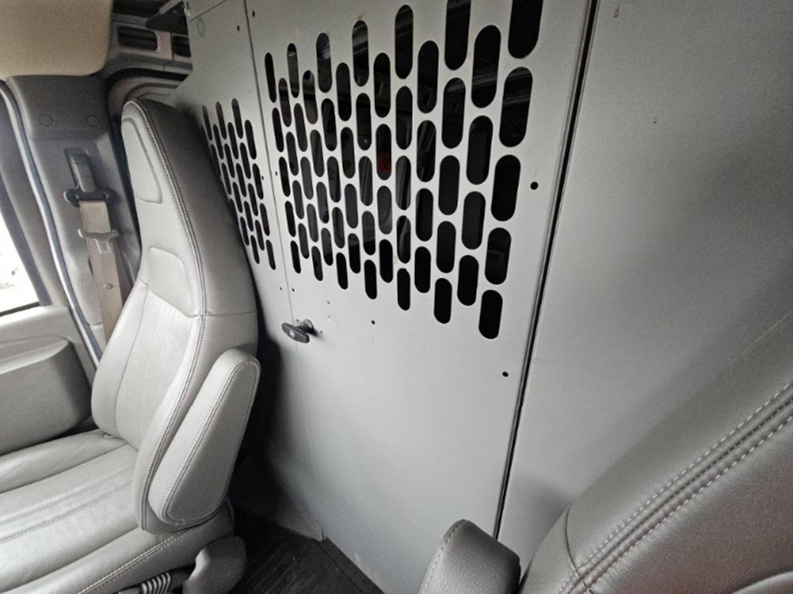 2022 GMC Savana Cargo RWD 2500 Regular Wheelbase Work Van, 39706, Photo