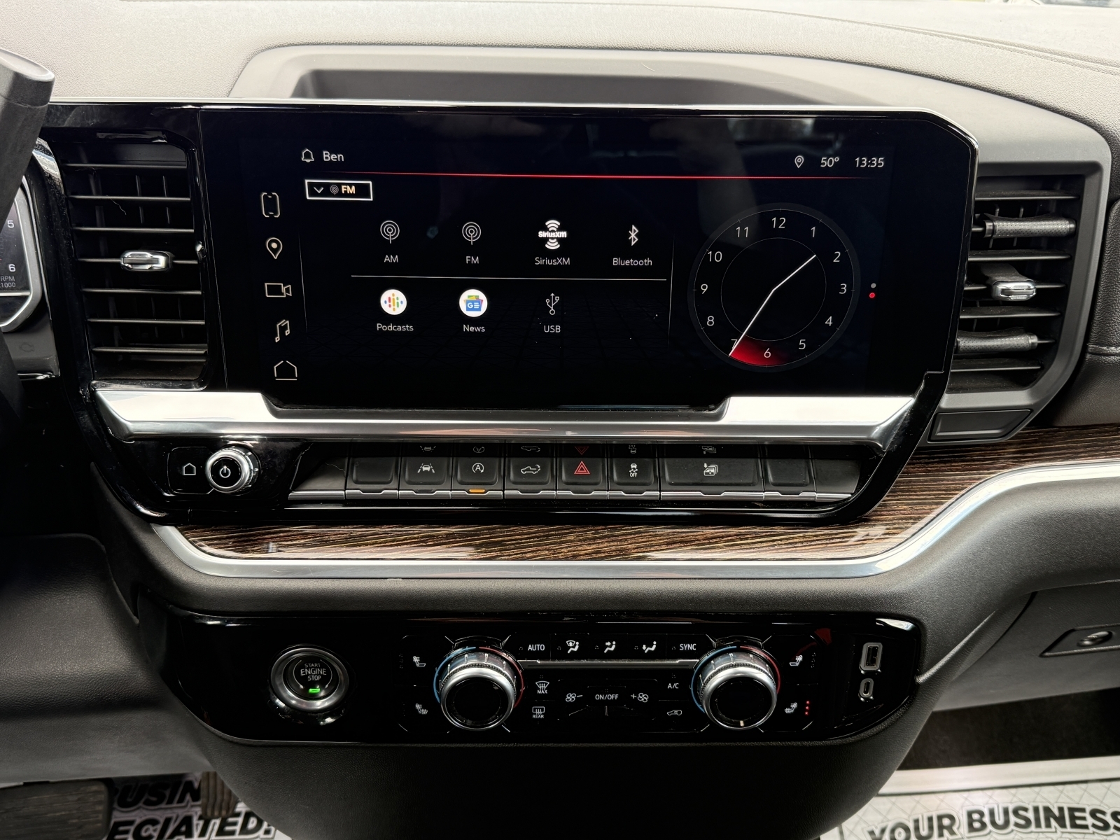 2022 GMC Sierra 1500 4WD Crew Cab Short Box SLE, 39072, Photo