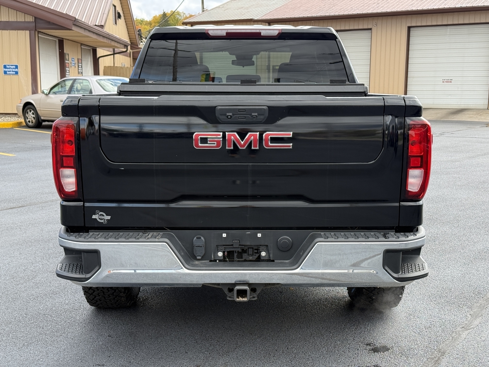 2022 GMC Sierra 1500 4WD Crew Cab Short Box SLE, 39072, Photo