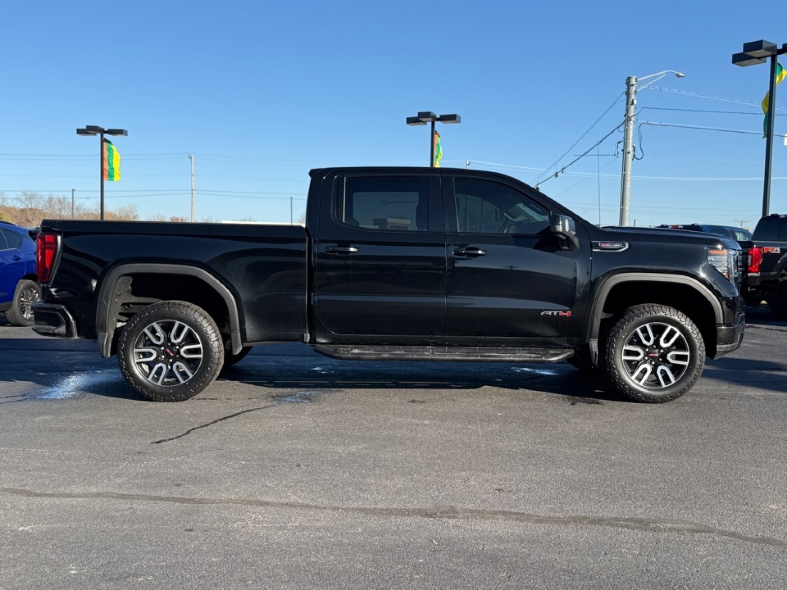 2022 GMC Sierra 1500 4WD Crew Cab Short Box AT4, 39135, Photo