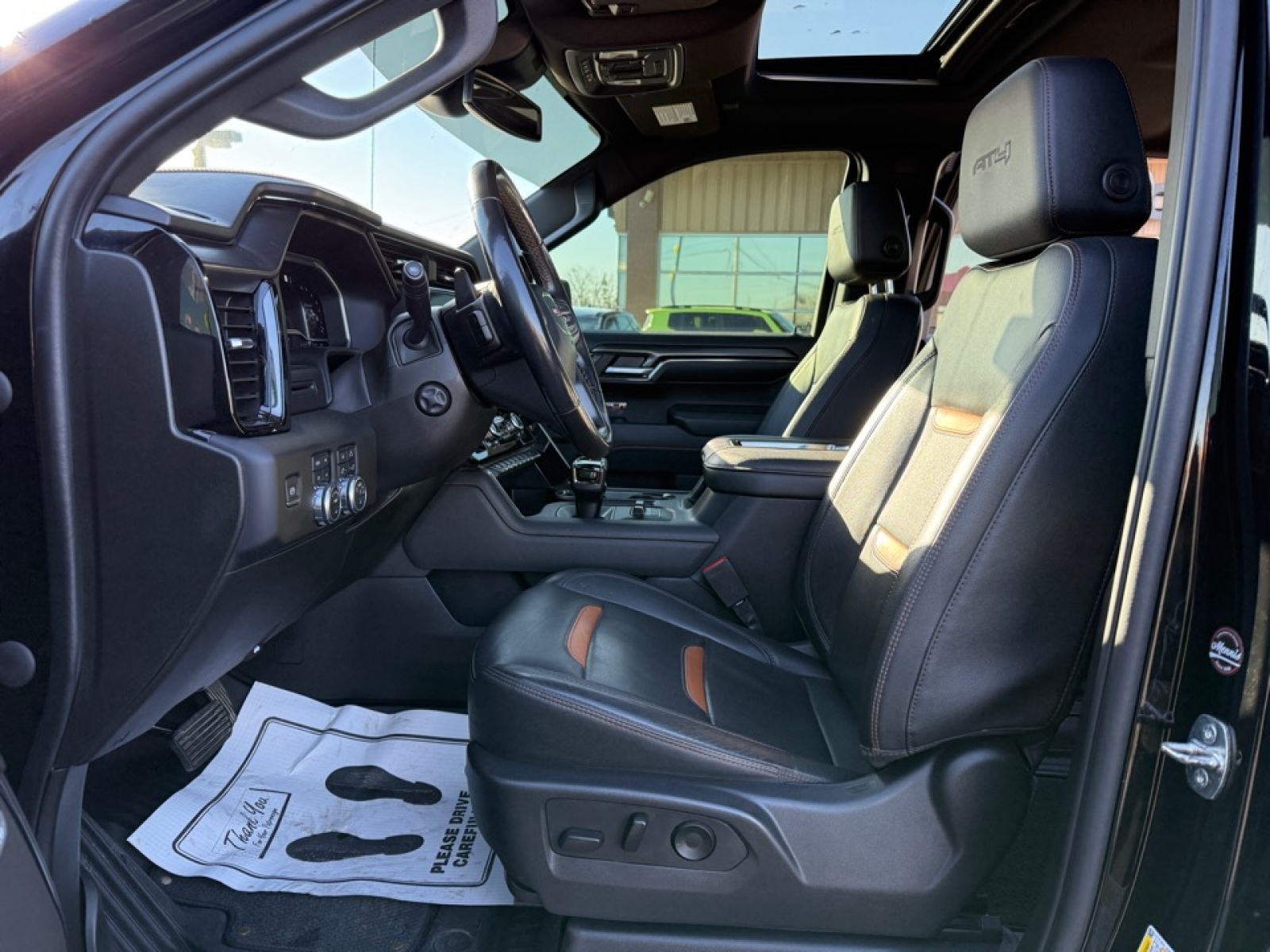 2022 GMC Sierra 1500 4WD Crew Cab Short Box AT4, 39135, Photo