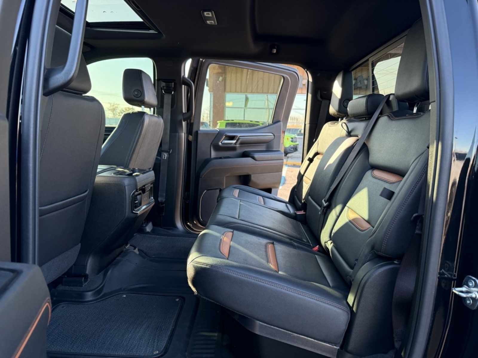 2022 GMC Sierra 1500 4WD Crew Cab Short Box AT4, 39135, Photo